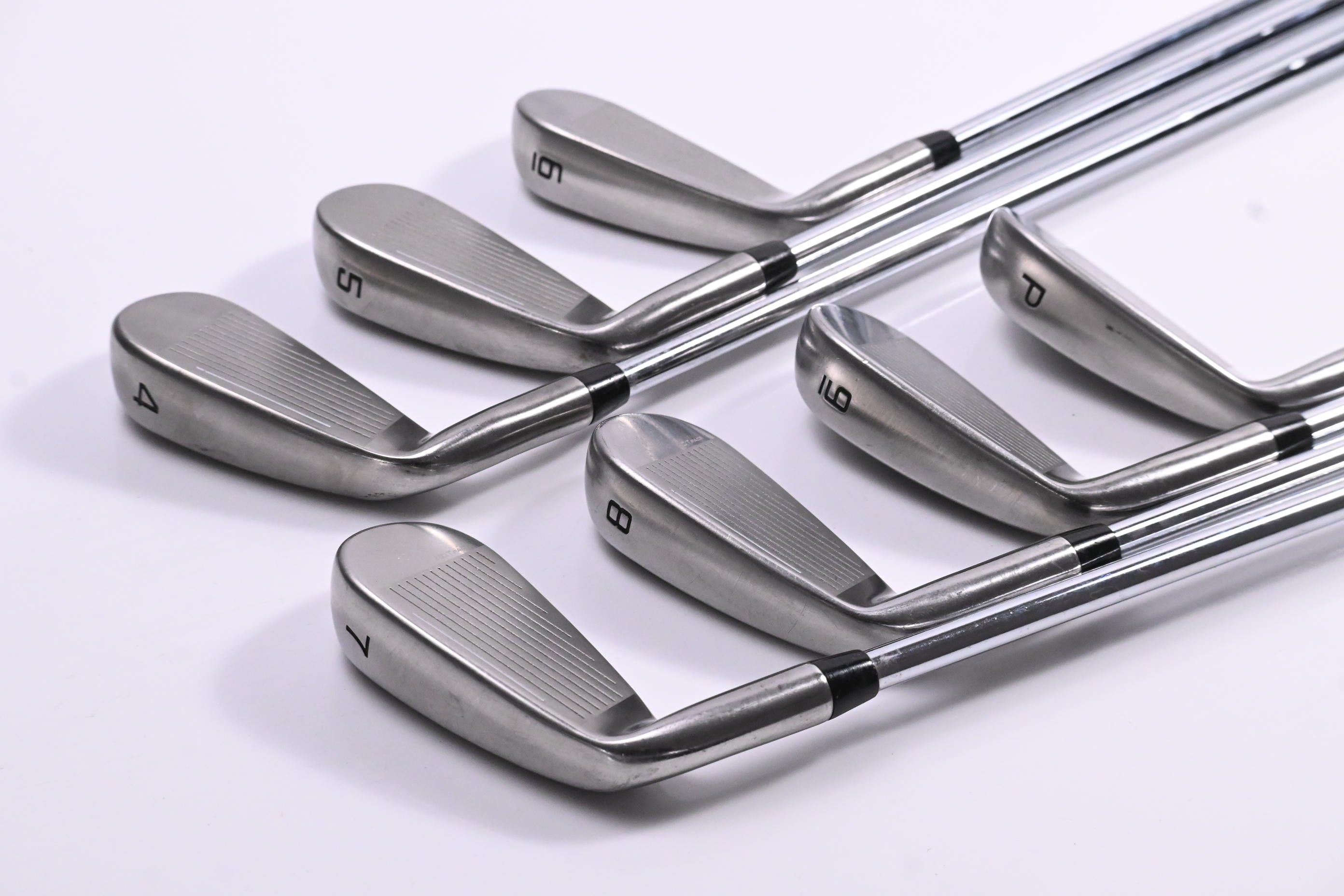Cobra DS-Adapt Irons / 4-PW / Regular Flex Cobra Airspeed Shafts