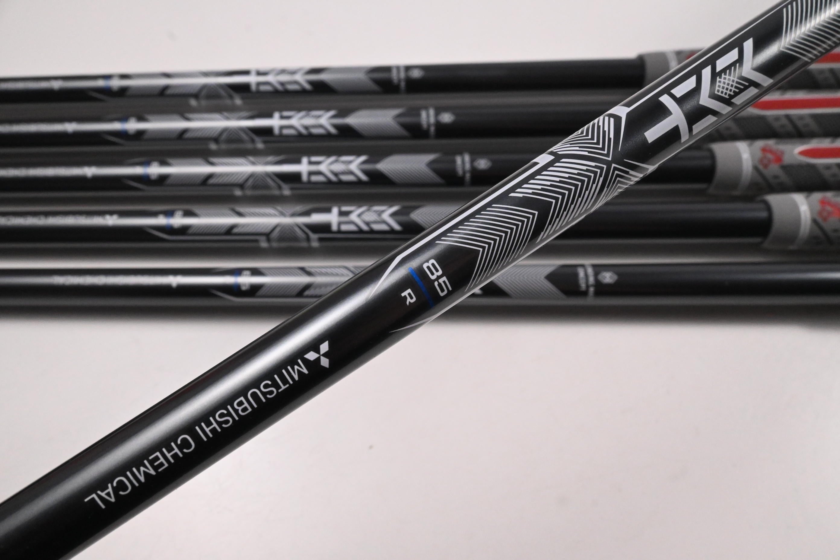 Titleist T250* 2025 Irons / 5-PW / Regular Flex MMT Speedmesh 85 Shafts