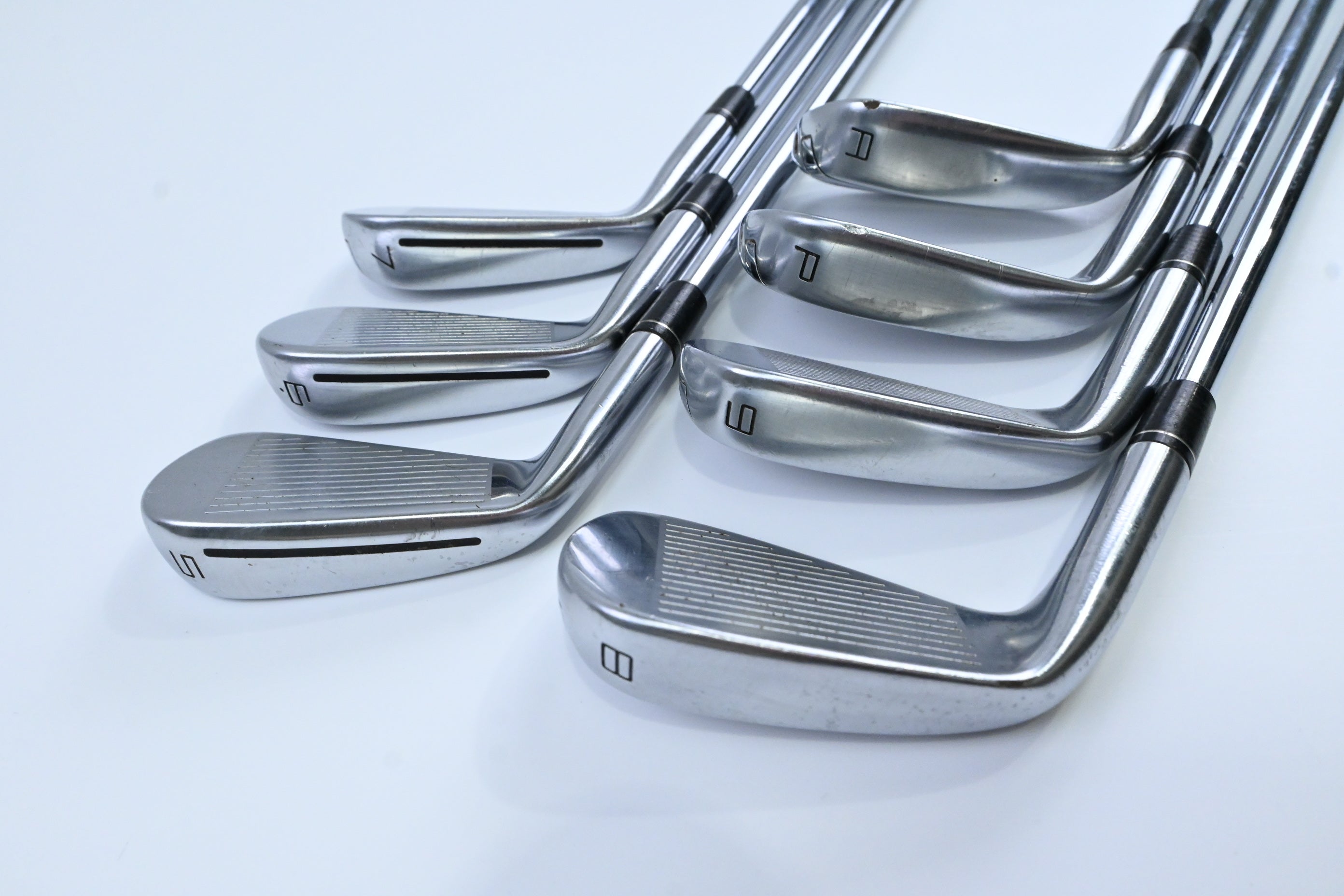 Taylormade P790 2017 Irons / 5-PW+AW / Regular Flex Dynamic Gold 105 R300 Shafts