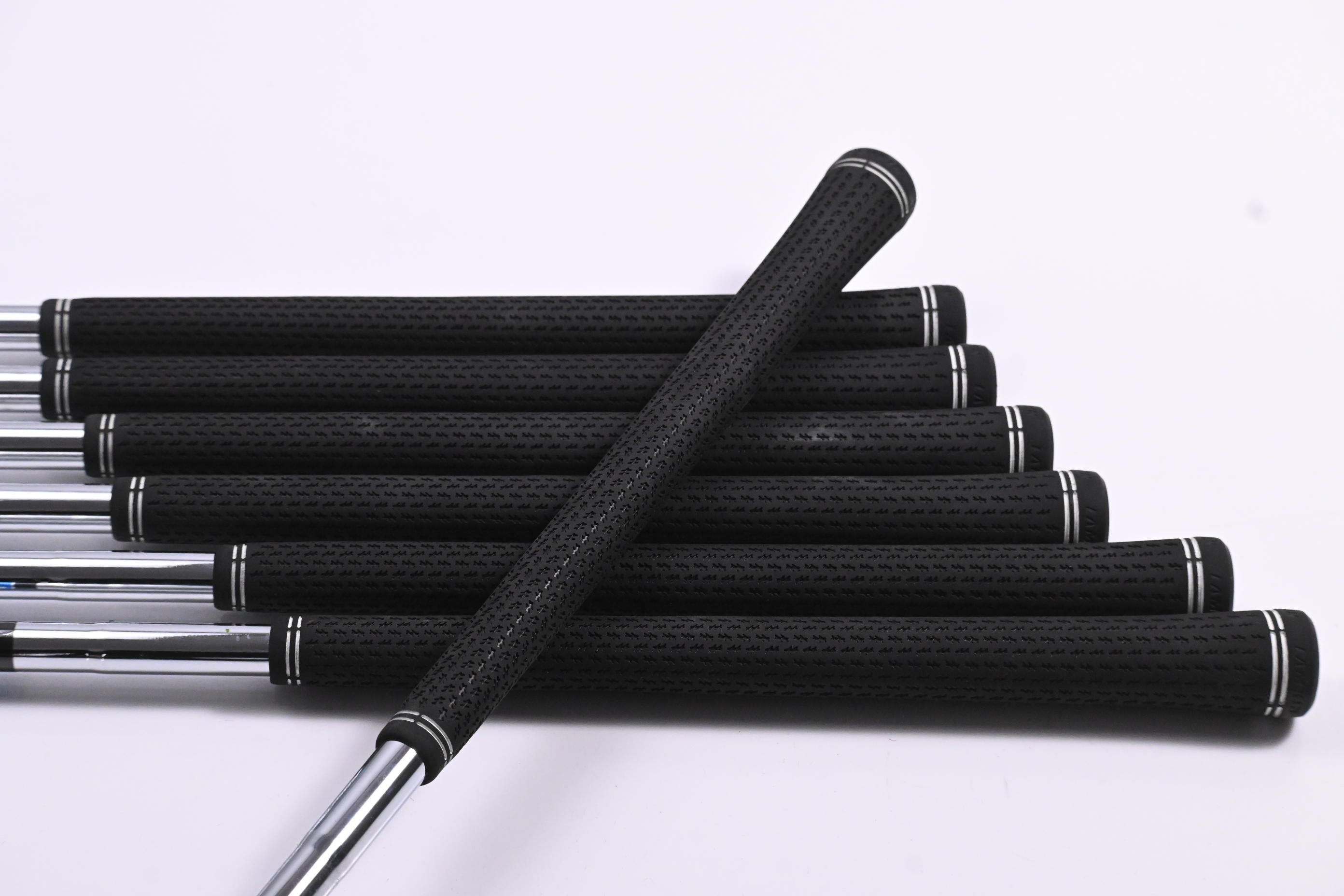 Cobra DS-Adapt Irons / 4-PW / Regular Flex Cobra Airspeed Shafts