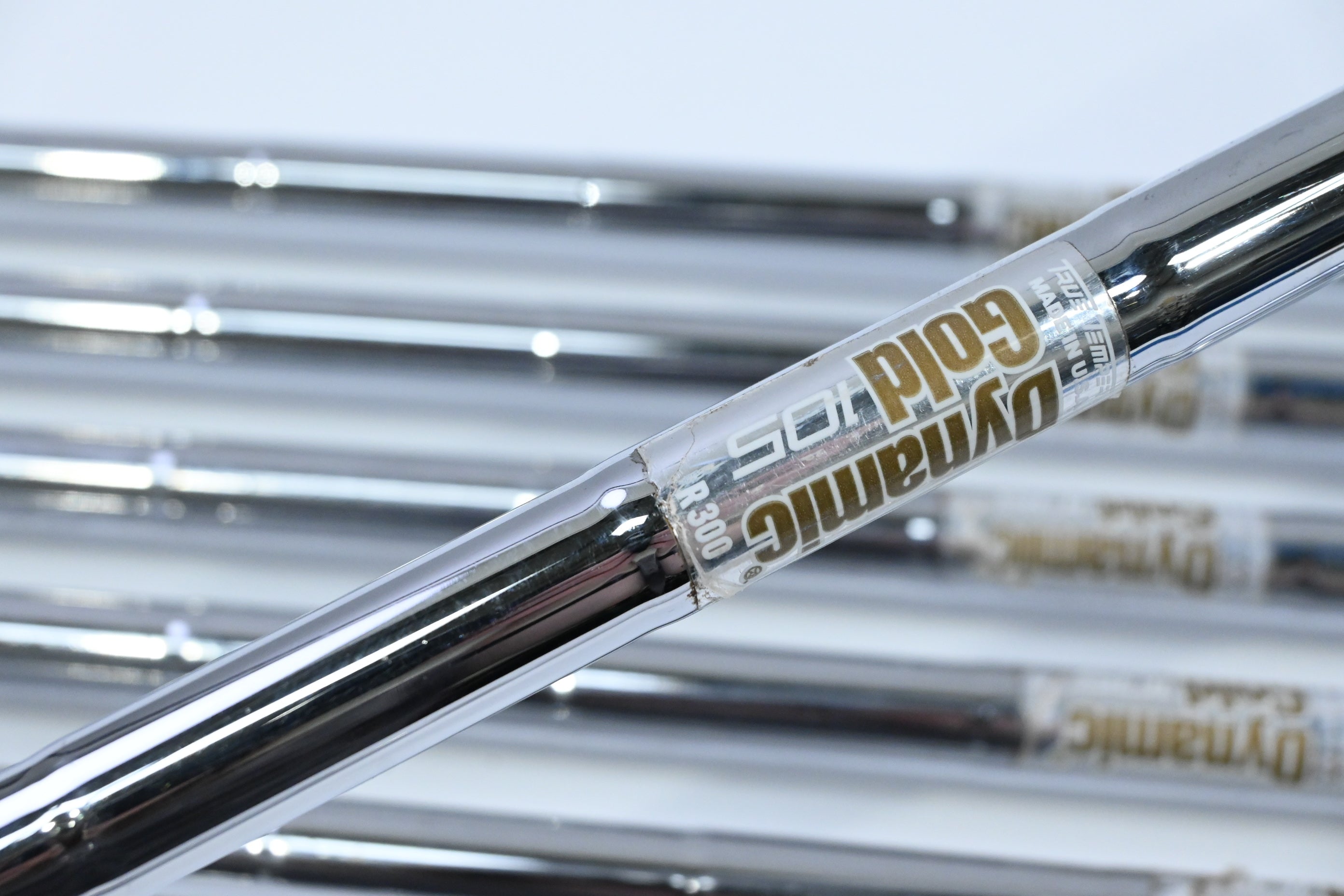 Taylormade P790 2017 Irons / 5-PW+AW / Regular Flex Dynamic Gold 105 R300 Shafts