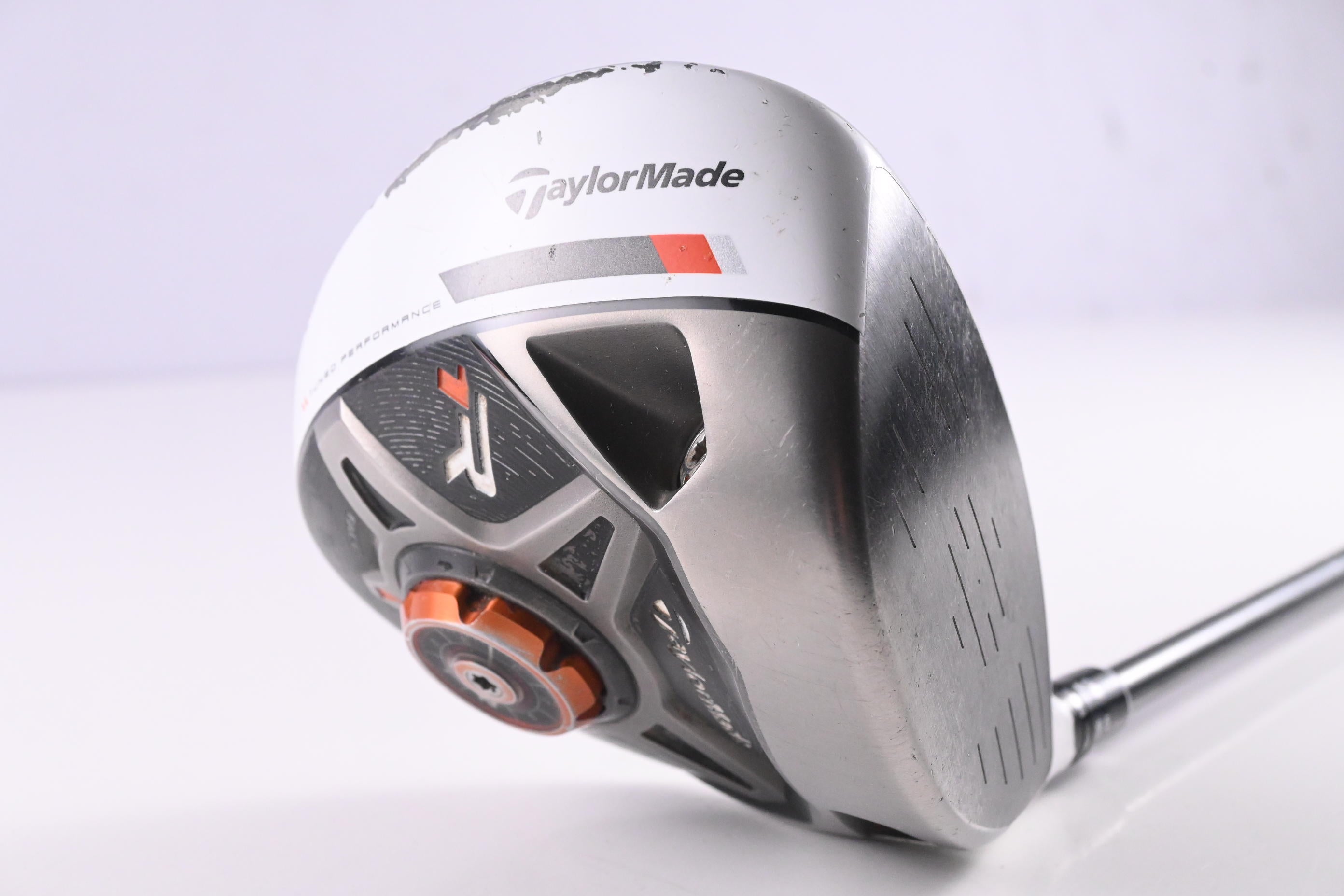Taylormade R1 Driver / 10.5 Degree / Regular Flex Aldila RIP Phenom 55 Shaft