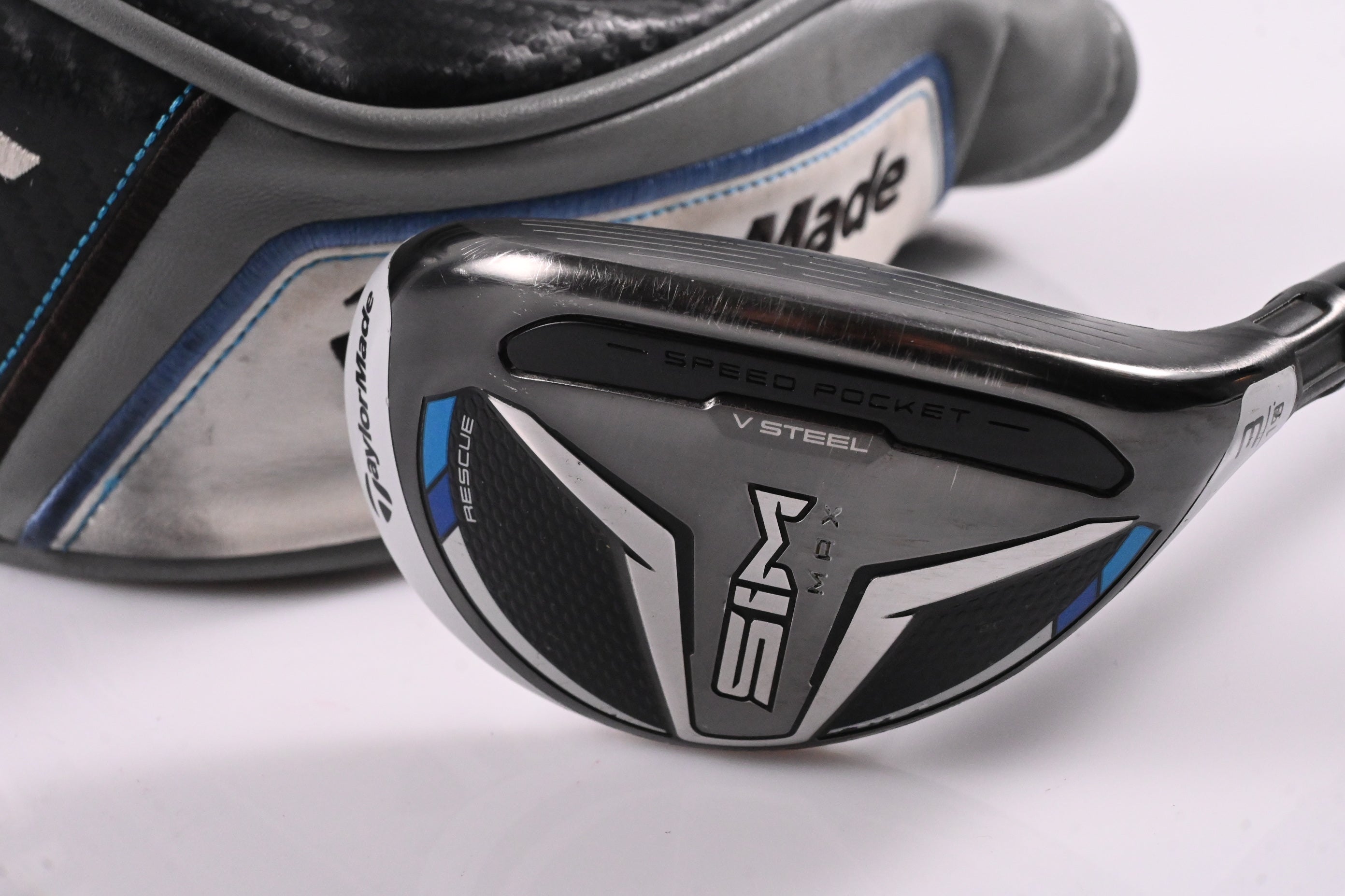 Taylormade SIM Max #3 Hybrid / 19 Degree / Regular Flex Fujikura Ventus Blue 6