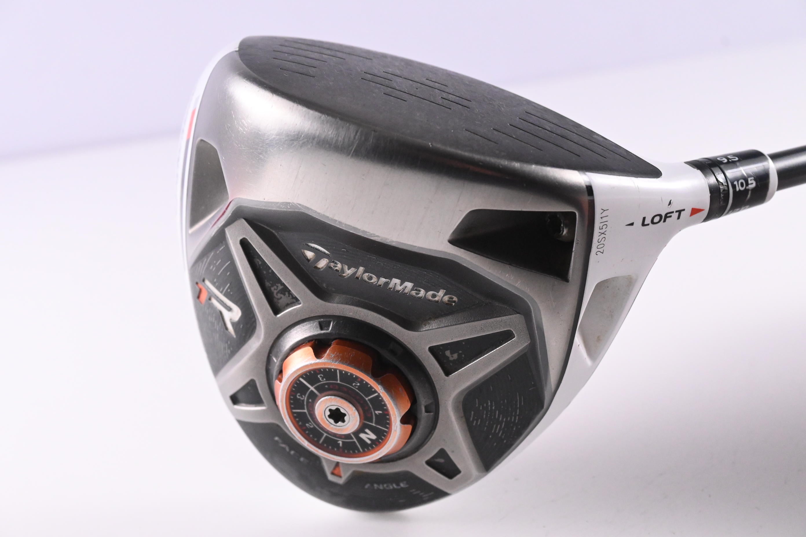 Taylormade R1 Driver / 10.5 Degree / Regular Flex Aldila RIP Phenom 55 Shaft