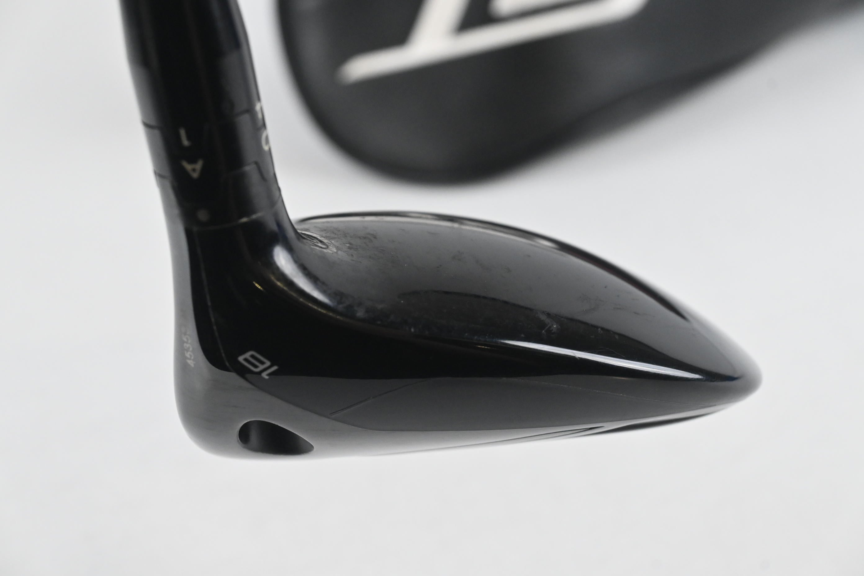 Titleist GT2 #5 Wood / 18 Degree / Stiff Flex Denali Red 60 Shaft