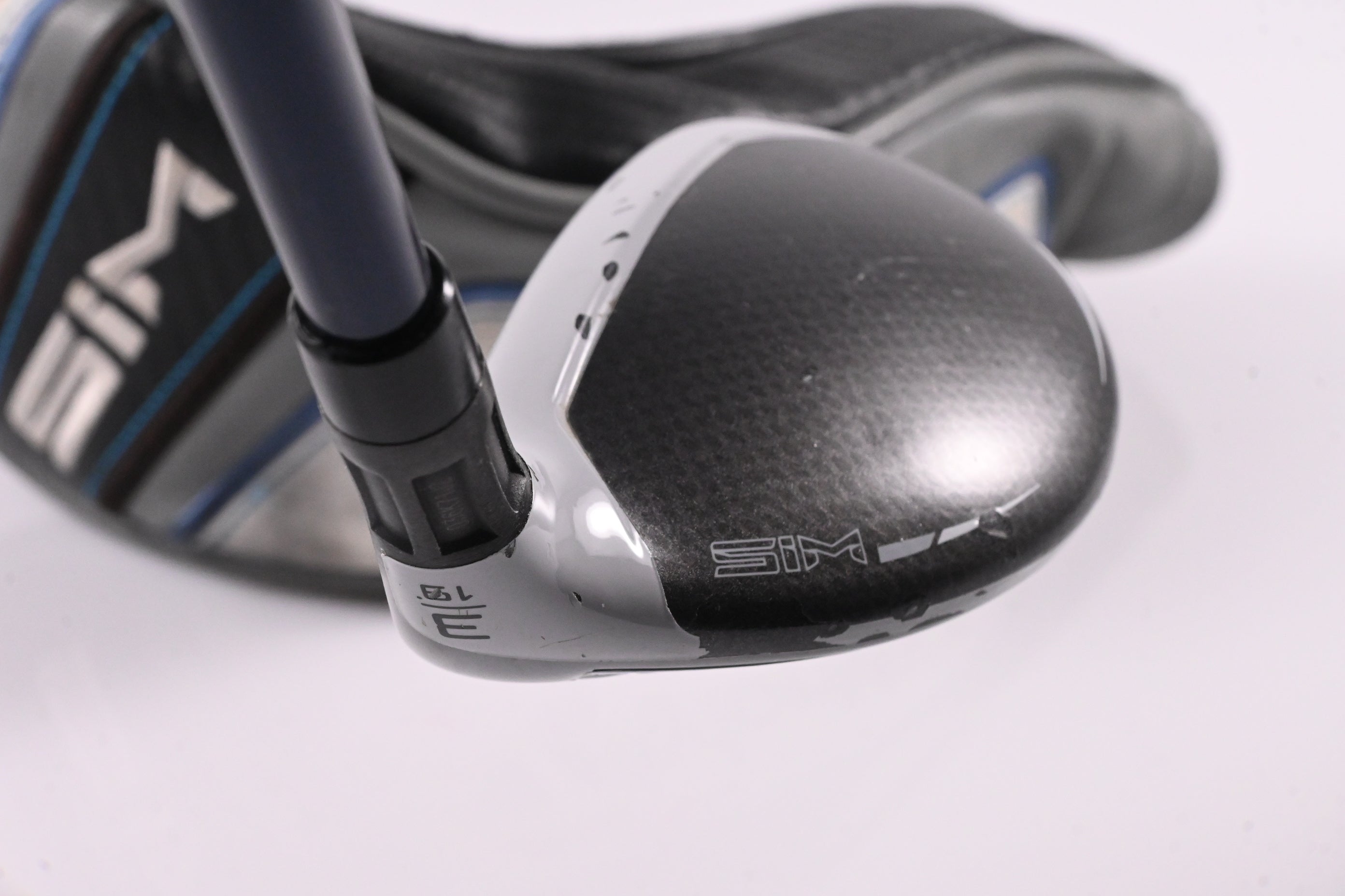 Taylormade SIM Max #3 Hybrid / 19 Degree / Regular Flex Fujikura Ventus Blue 6
