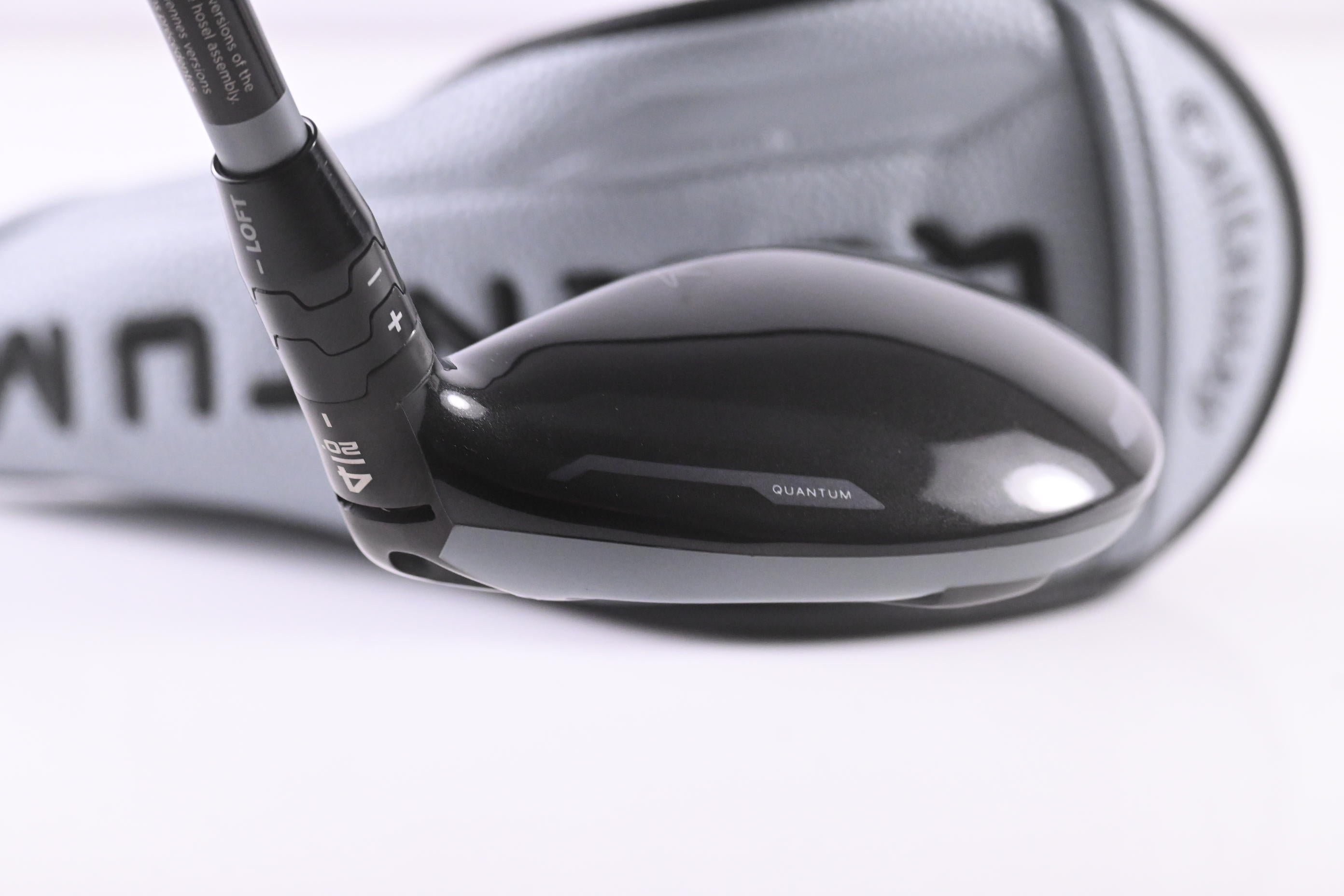 Callaway Quantum Max OS #4 Hybrid / 20 Degree / Regular Flex Denali Frost Silver