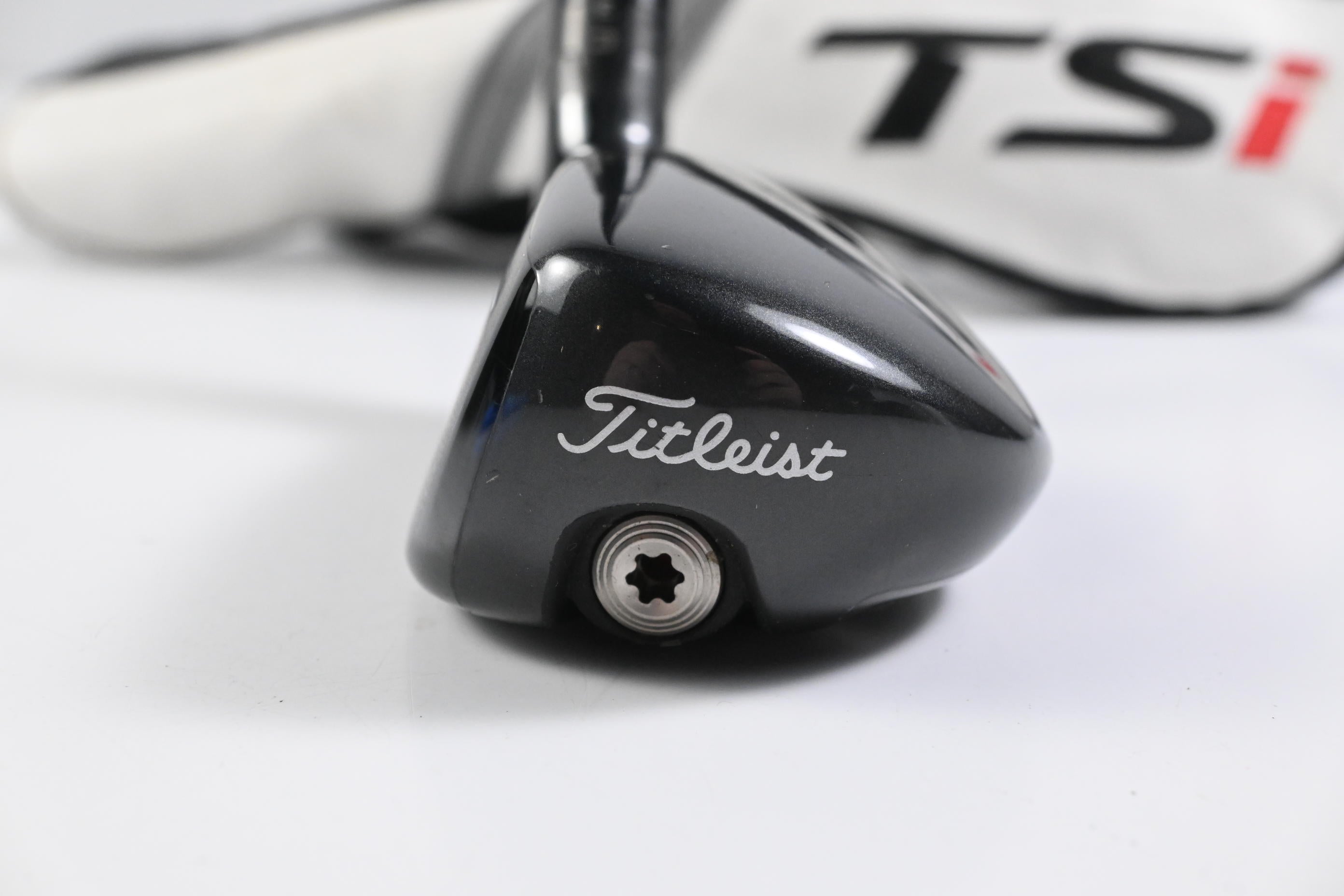 Left Hand Titleist 818 H2 #3 Hybrid / 21 Degree / Regular Flex Aldila Rogue 85