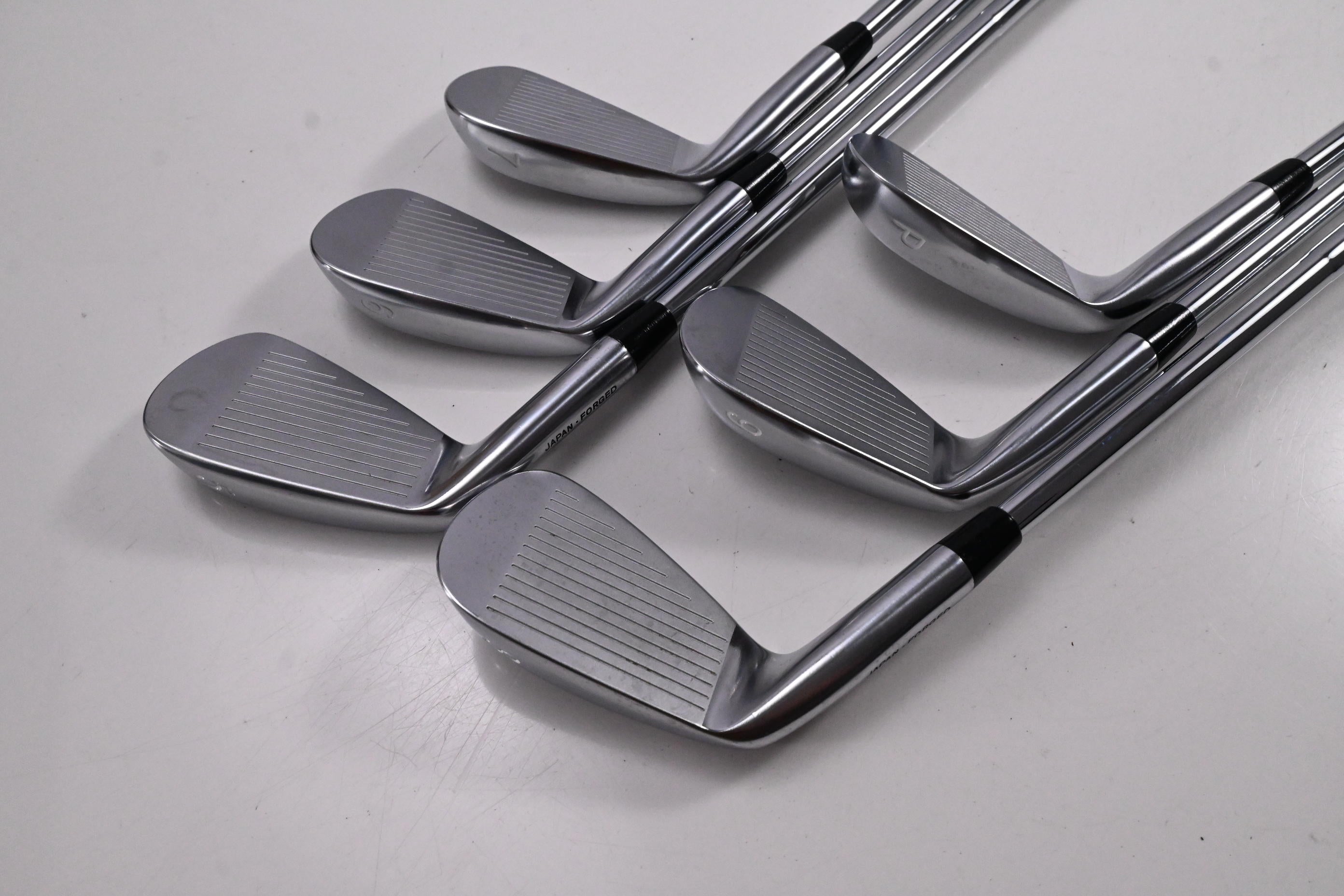 Vega VMB Irons / 5-PW / X-Flex Shimada Tour Shafts