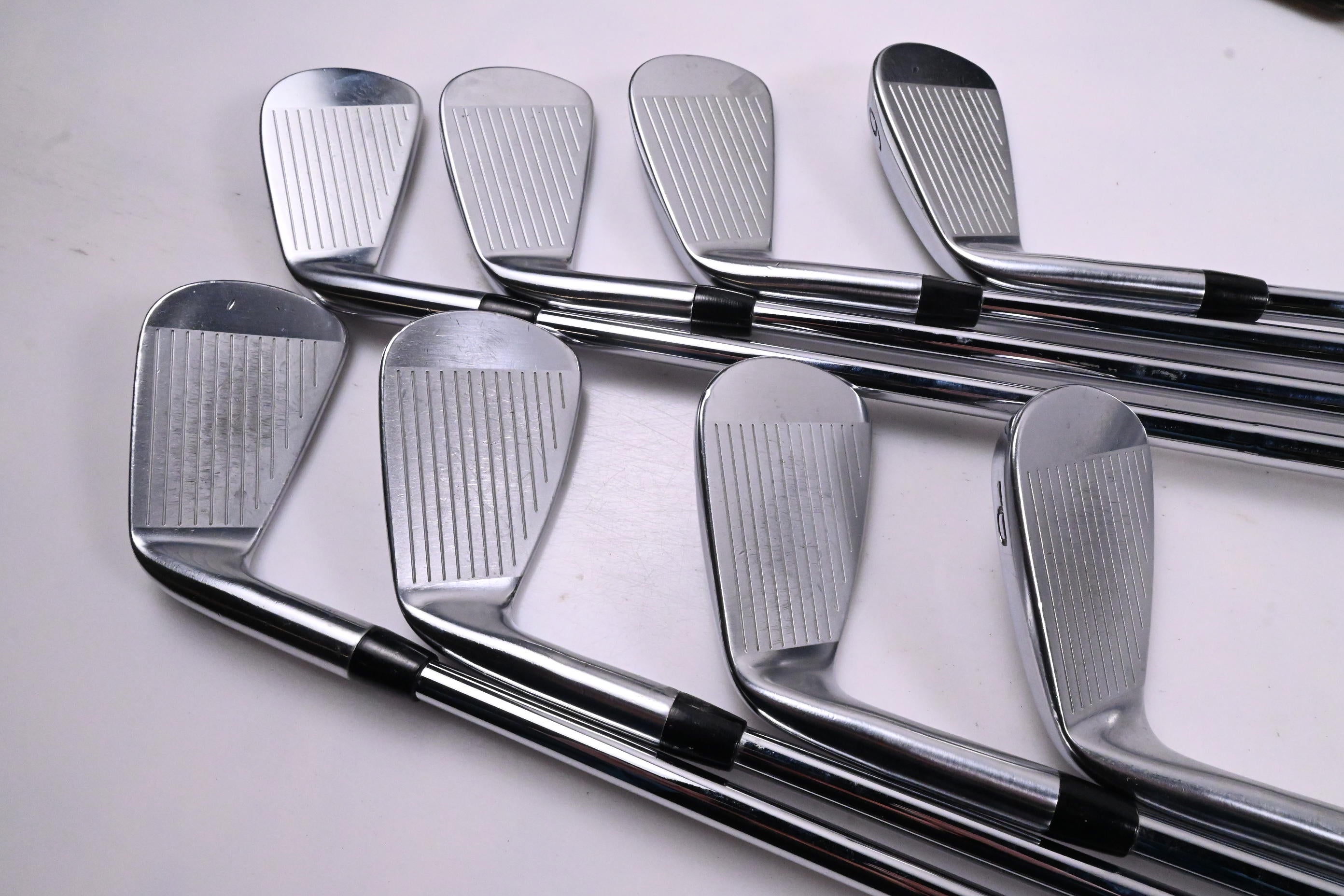 Titleist 718 CB/MB Irons / 3-PW / X-Flex AMT Tour White X100 Shafts