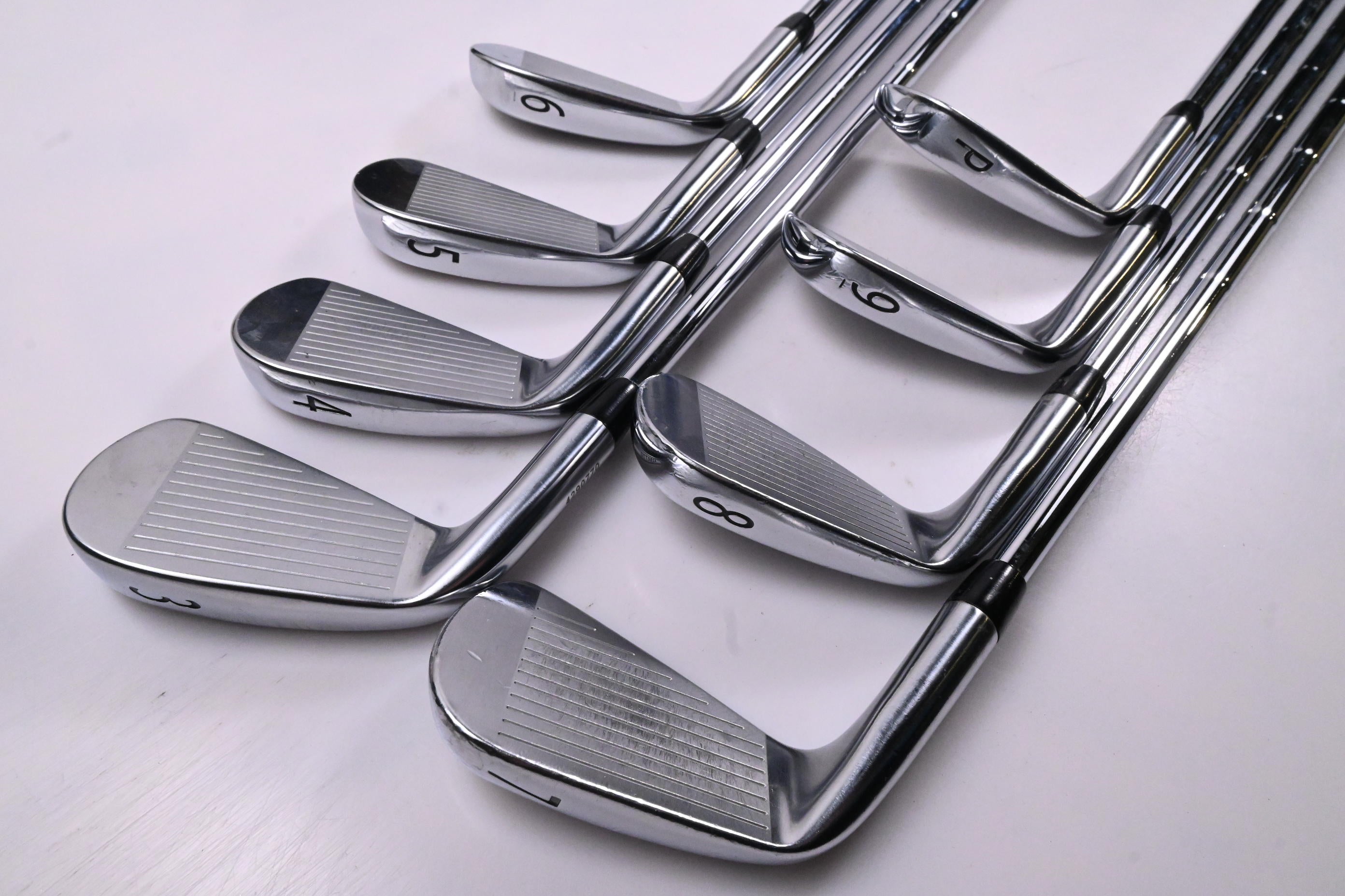 Titleist 718 CB/MB Irons / 3-PW / X-Flex AMT Tour White X100 Shafts