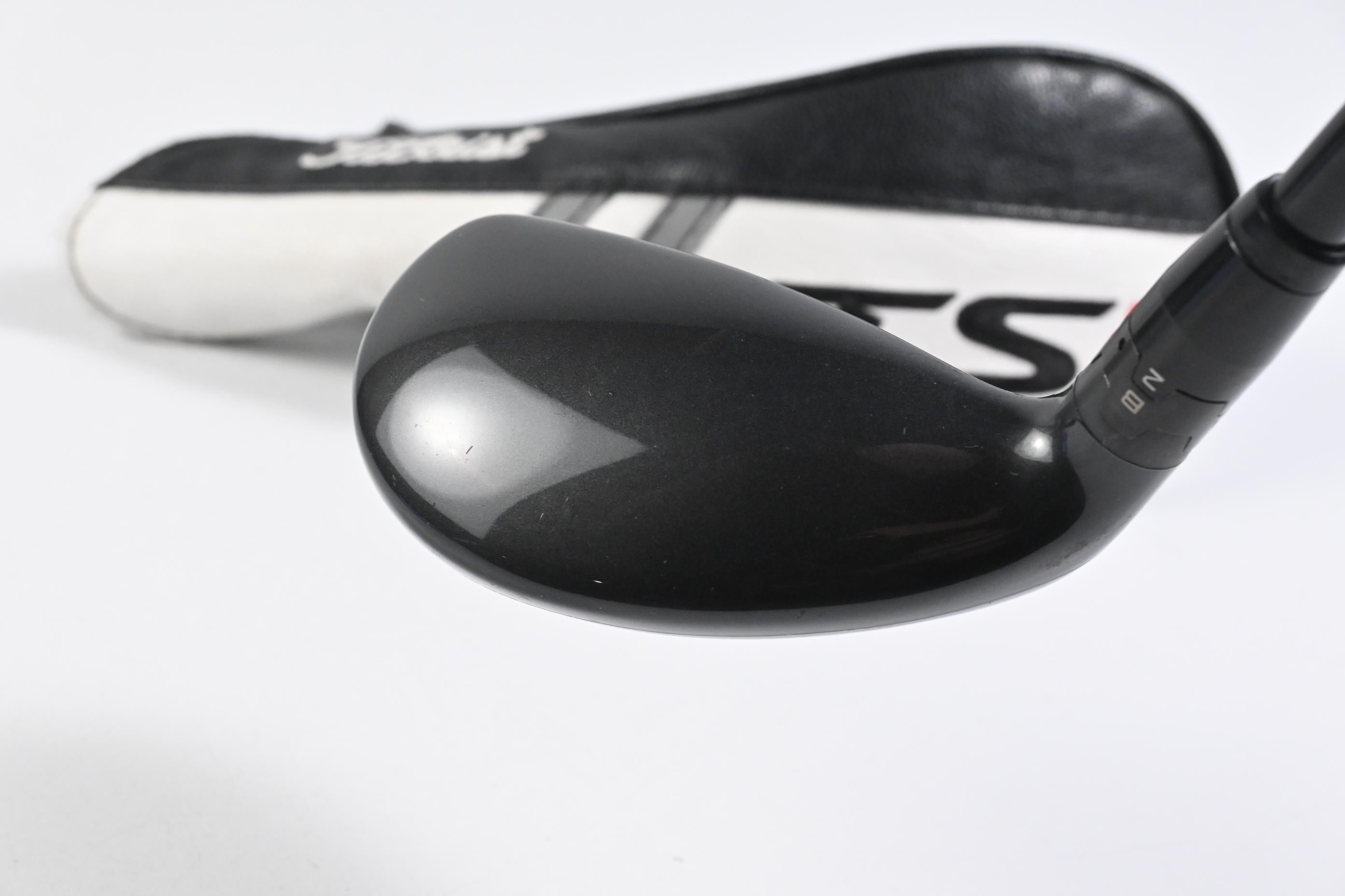 Left Hand Titleist 818 H2 #3 Hybrid / 21 Degree / Regular Flex Aldila Rogue 85