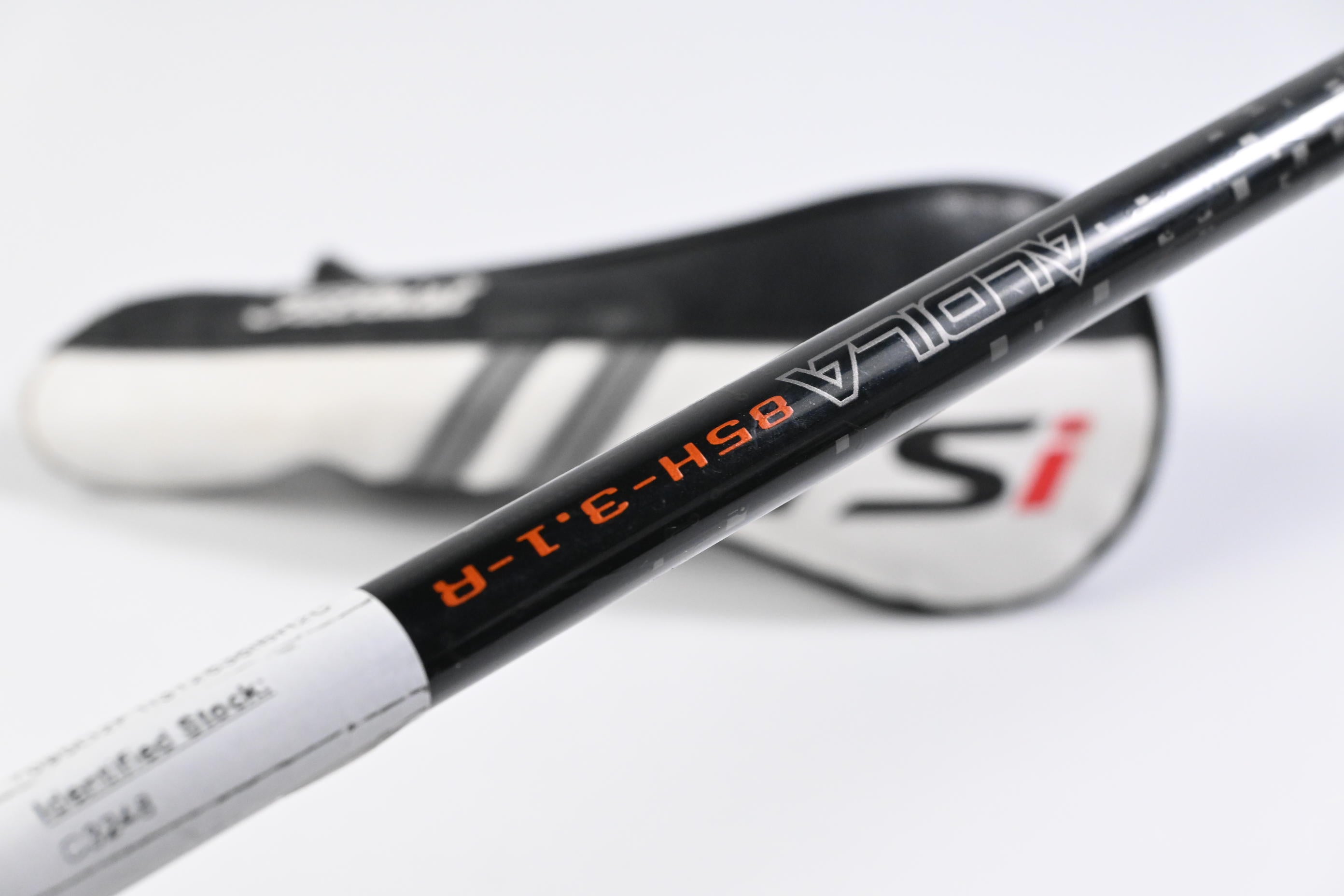 Left Hand Titleist 818 H2 #3 Hybrid / 21 Degree / Regular Flex Aldila Rogue 85