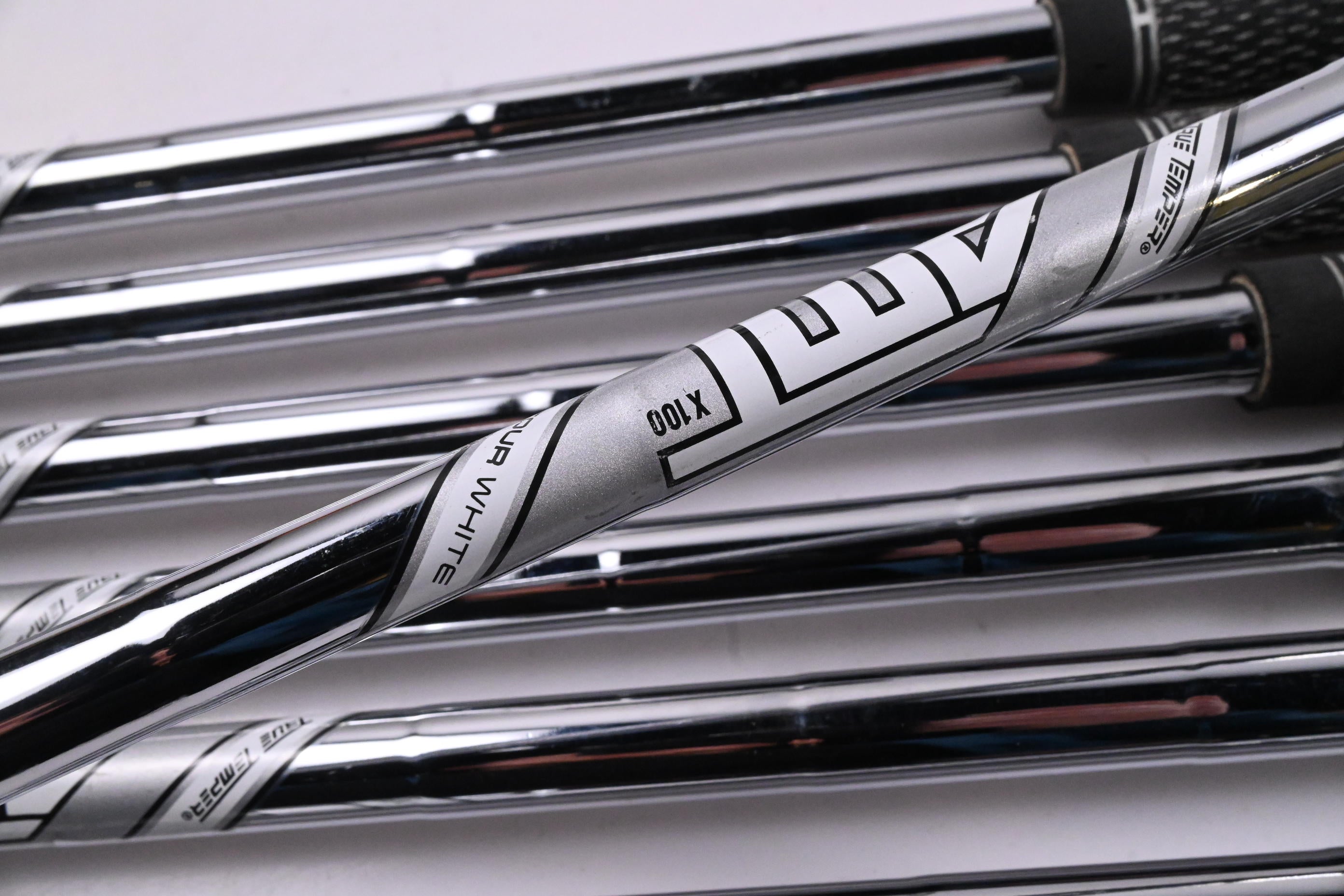 Titleist 718 CB/MB Irons / 3-PW / X-Flex AMT Tour White X100 Shafts