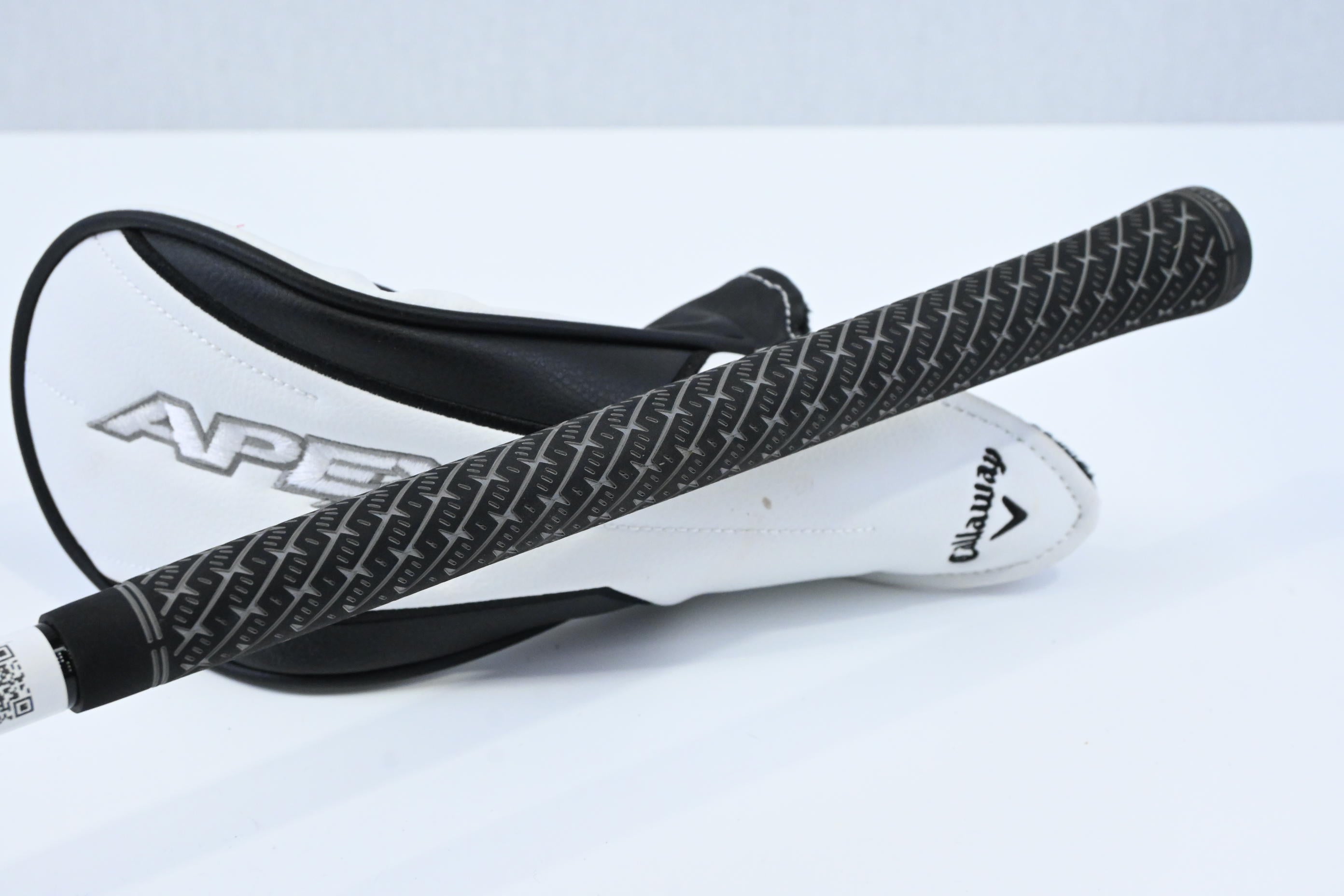 Callaway Apex UW 24 #4 Hybrid / 21 Degree / Regular Flex MMT 70 Shaft