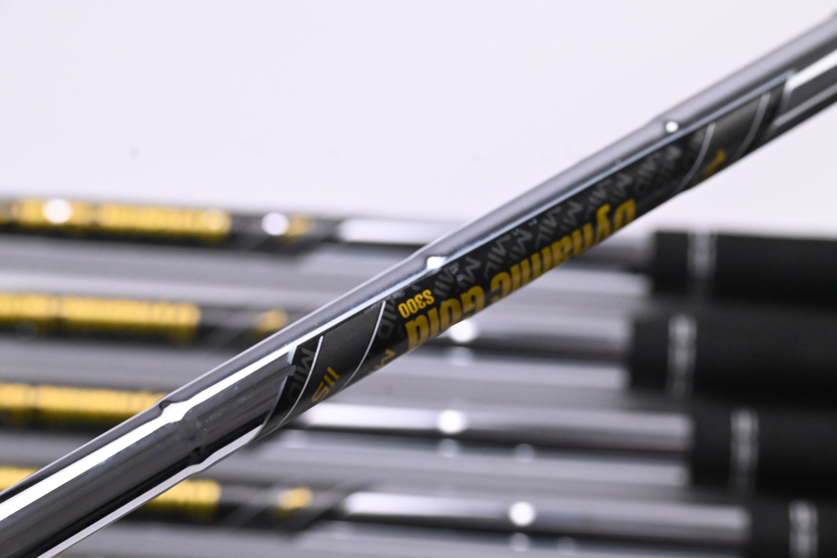Ping i530 Irons / 5-PW+GW / Green Dot / Stiff Flex Dynamic Gold Mid 115 S300