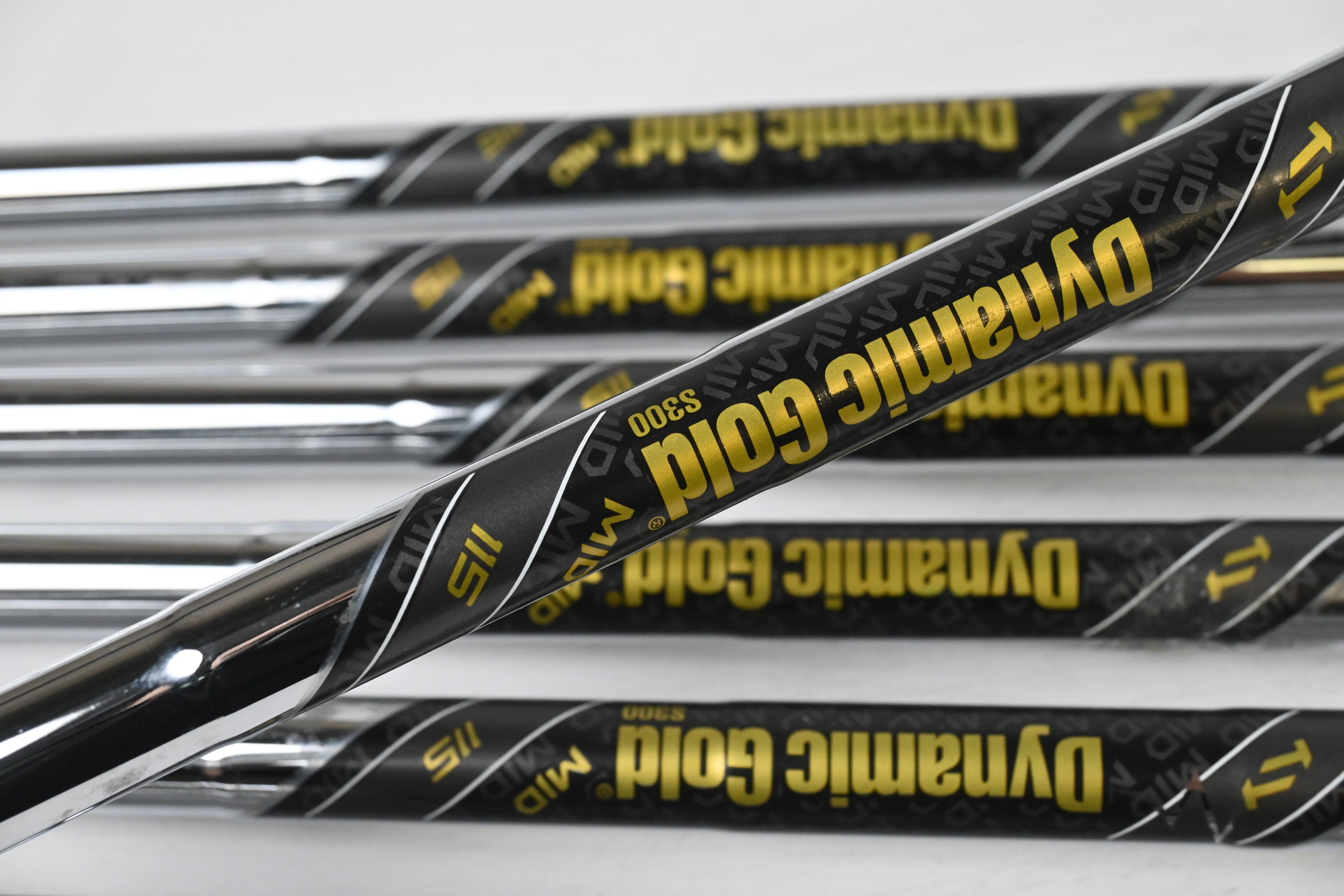 Mizuno Pro 243 Irons / 4-PW / Stiff Flex Dynamic Gold Mid 115 S300 Shafts