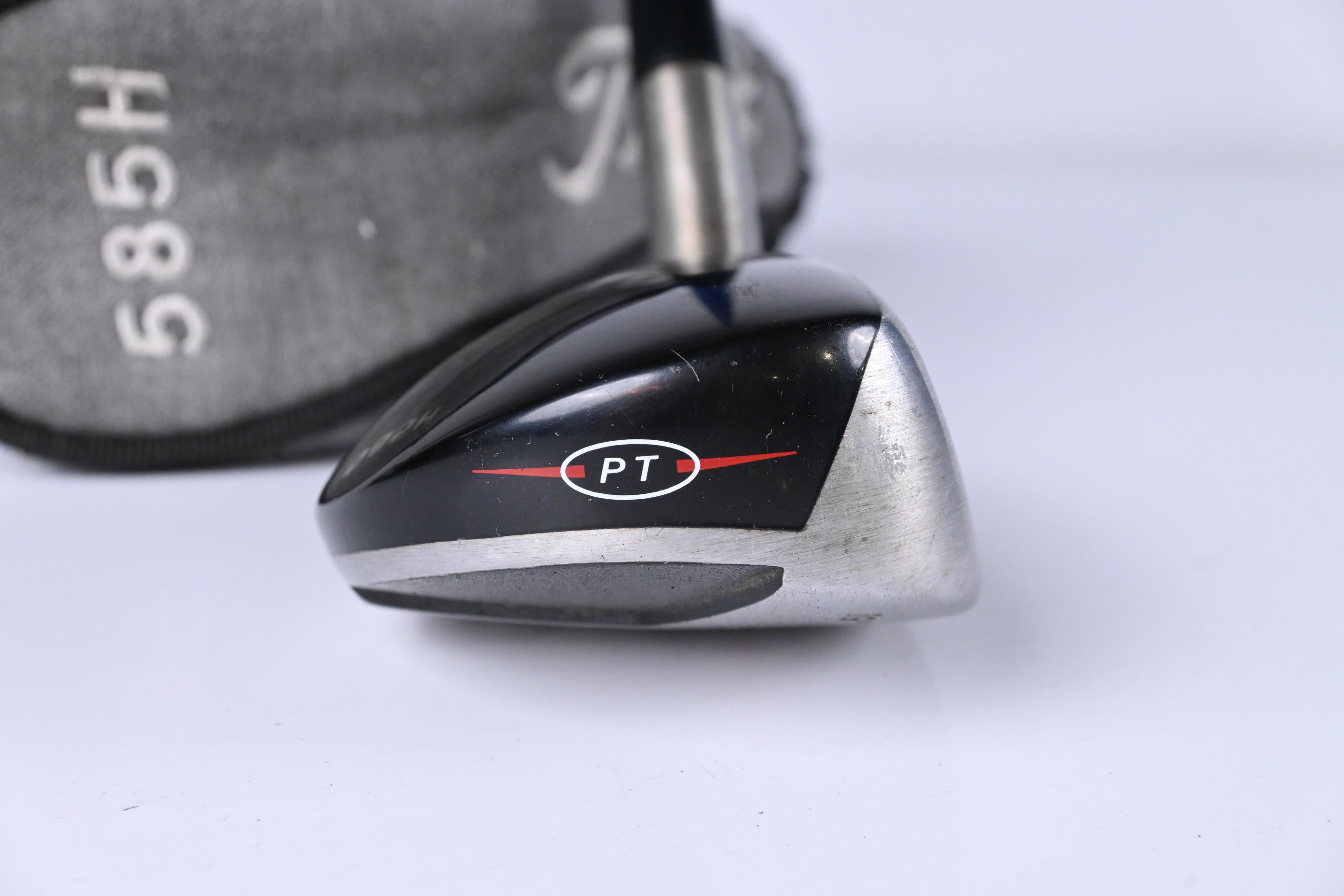 Titleist 585.H #3 Hybrid / 19 Degree / Stiff Flex Graphite Design YS 85 Shaft