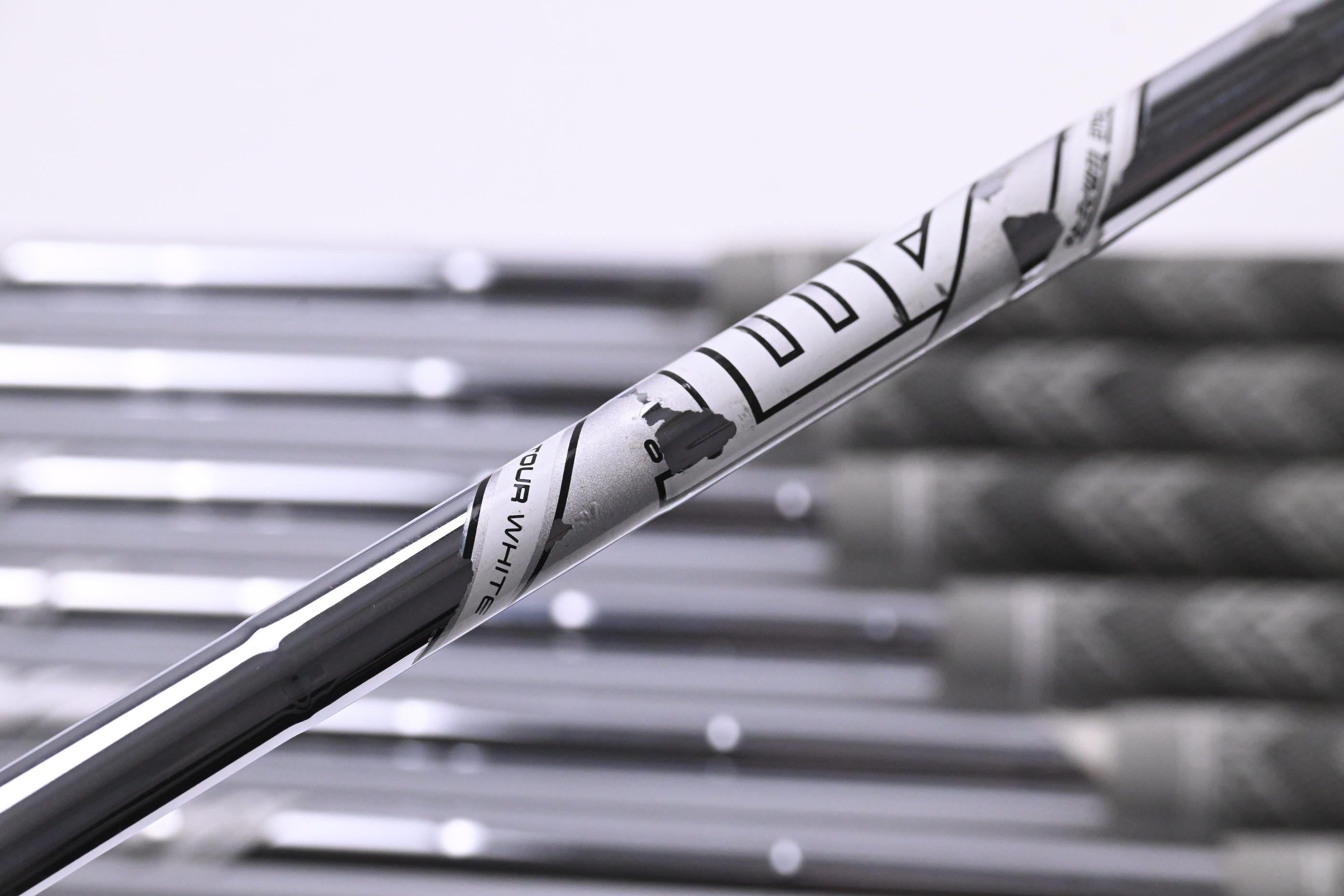 Titleist 718 AP2 Irons / 4-PW / Stiff Flex AMT Tour White S300 Shafts