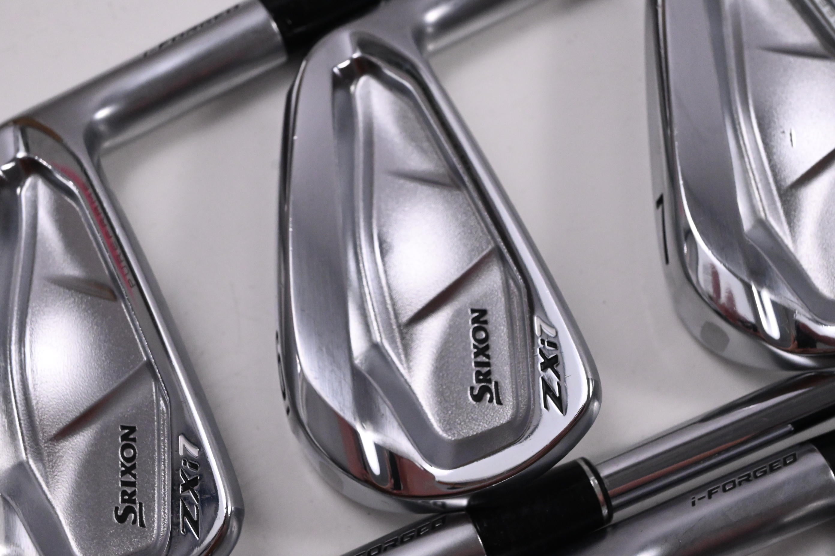 Srixon ZXi7 Irons / 5-PW / Regular Flex Dynamic Gold MID 100 S300 Shafts