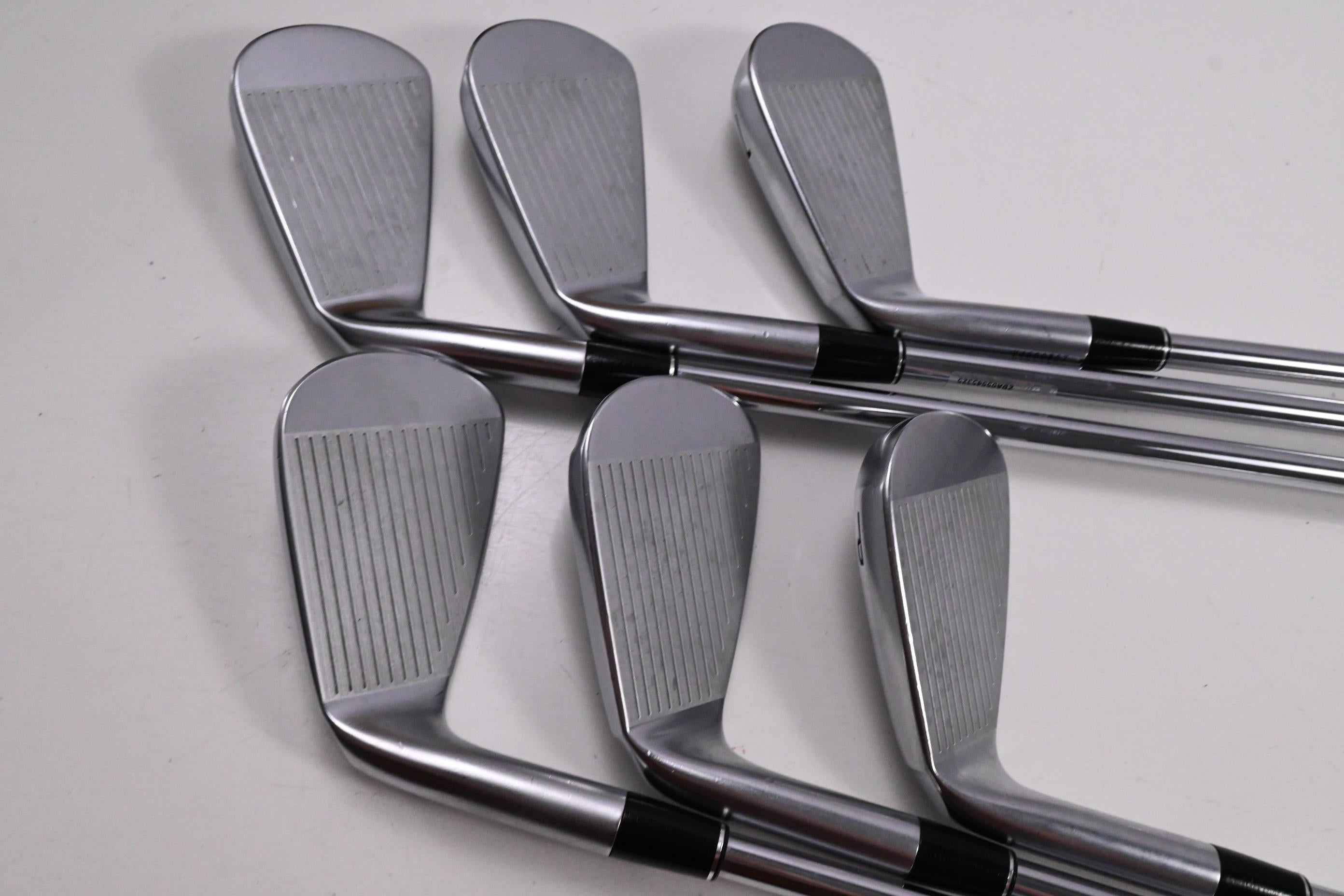 Srixon ZXi7 Irons / 5-PW / Regular Flex Dynamic Gold MID 100 S300 Shafts