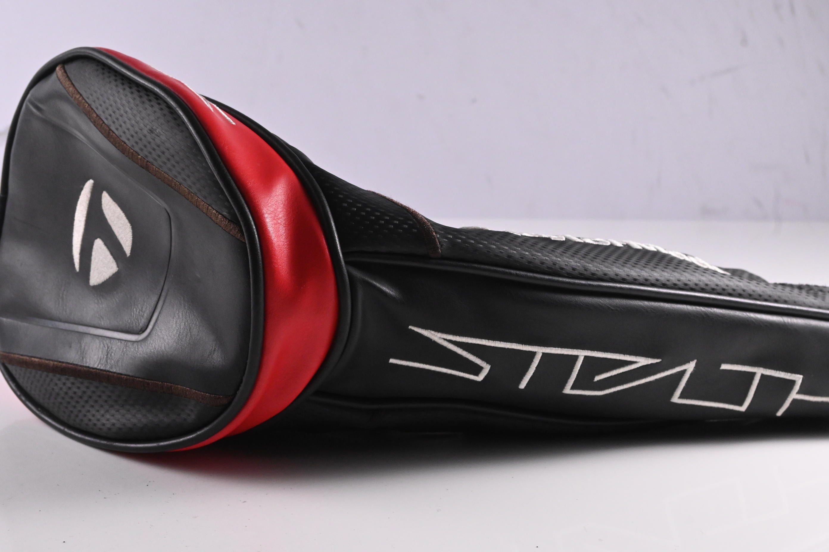 Taylormade Stealth HD Driver / 10.5 Degree / Regular Flex Speeder 45 Shaft