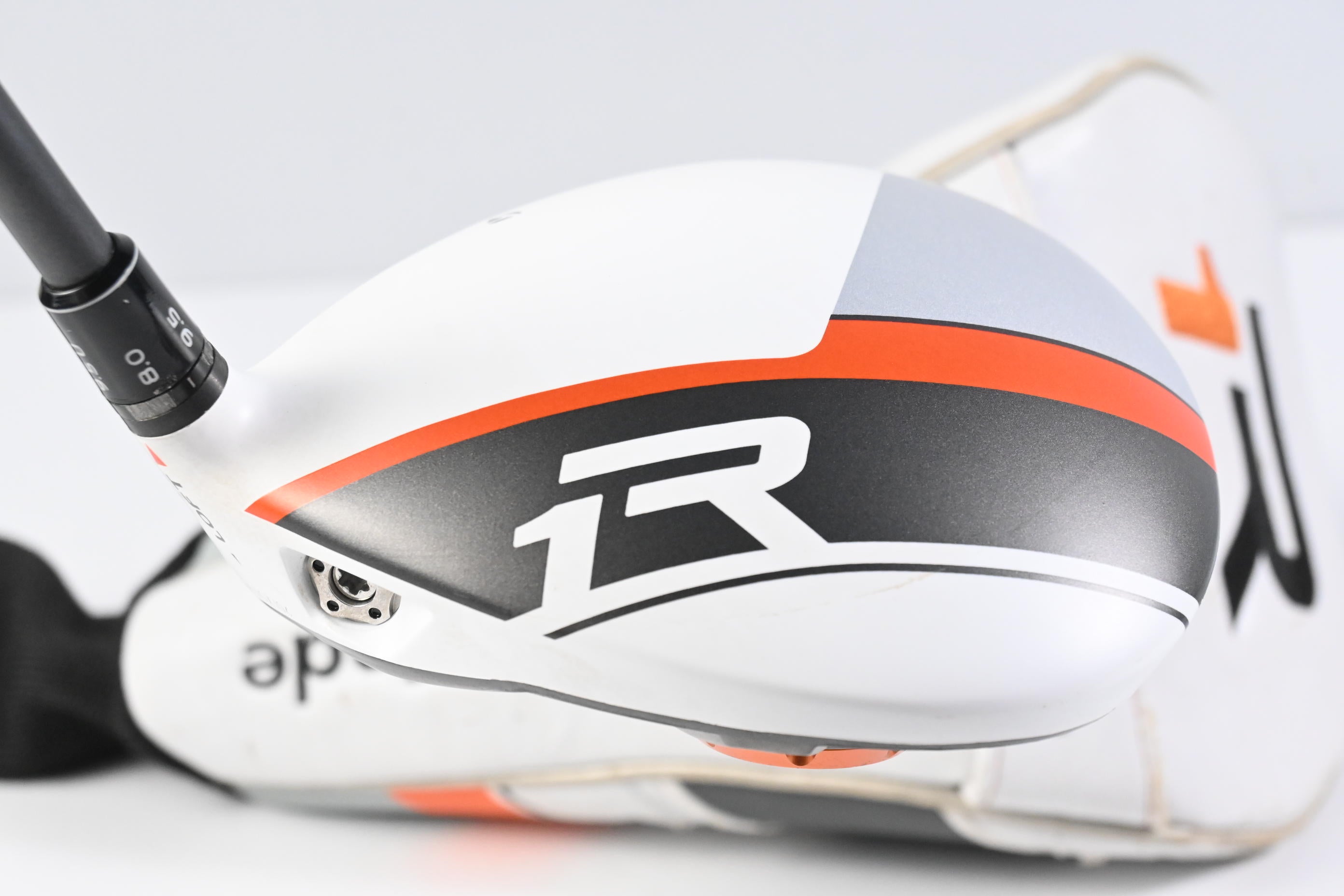 Taylormade R1 Driver / 9.5 Degree / Stiff Flex Aldila RIP Phenom 55 Shaft