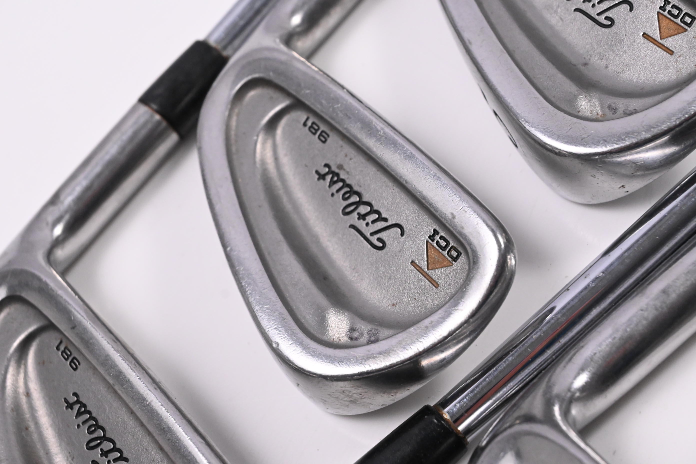 Titleist DCI 981 Irons / 3-9I+SW / Stiff Flex True Temper Dynamic Gold S300