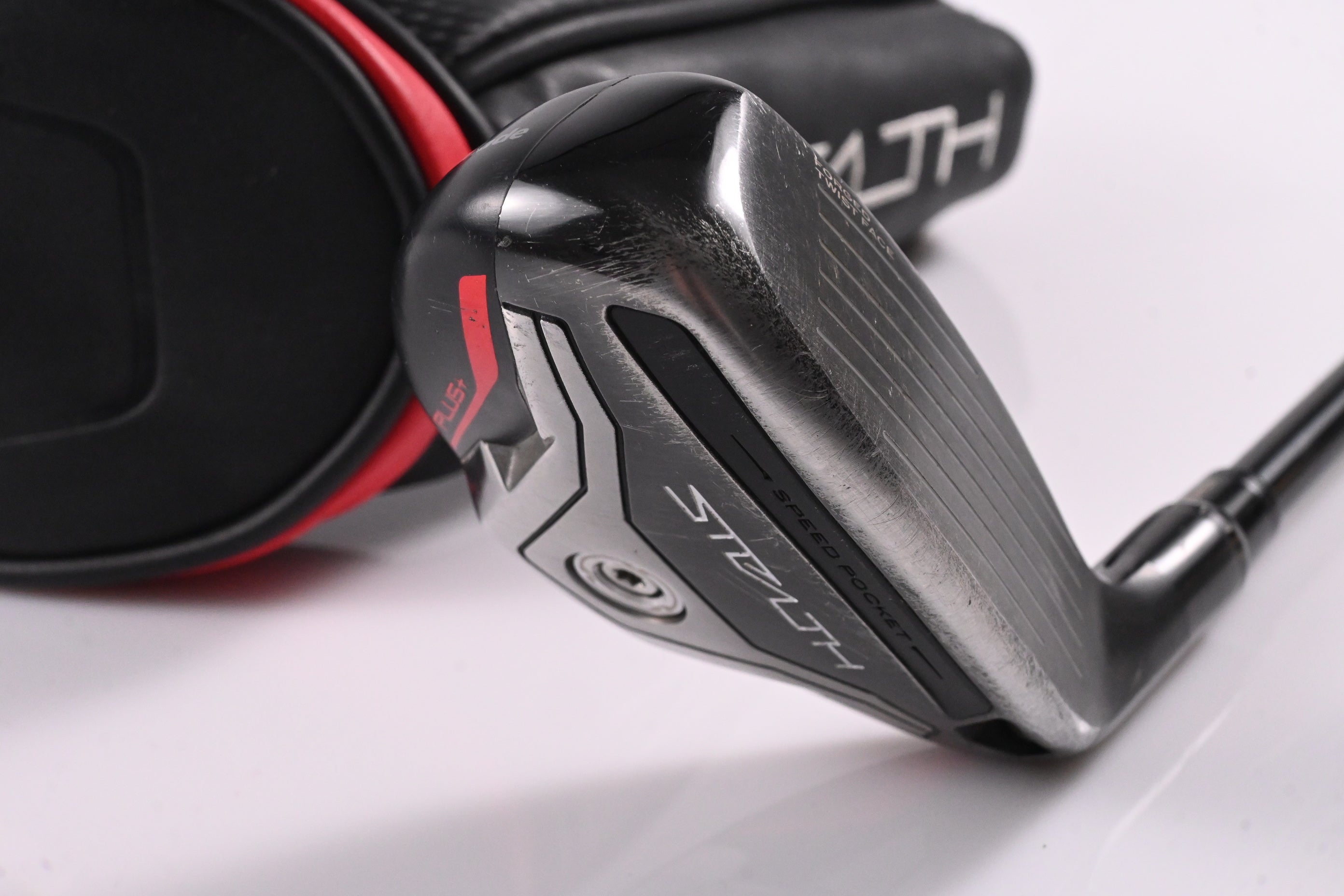 Taylormade Stealth Plus #3 Hybrid / 19.5 Degree / Stiff Flex HZRDUS Smoke RDX