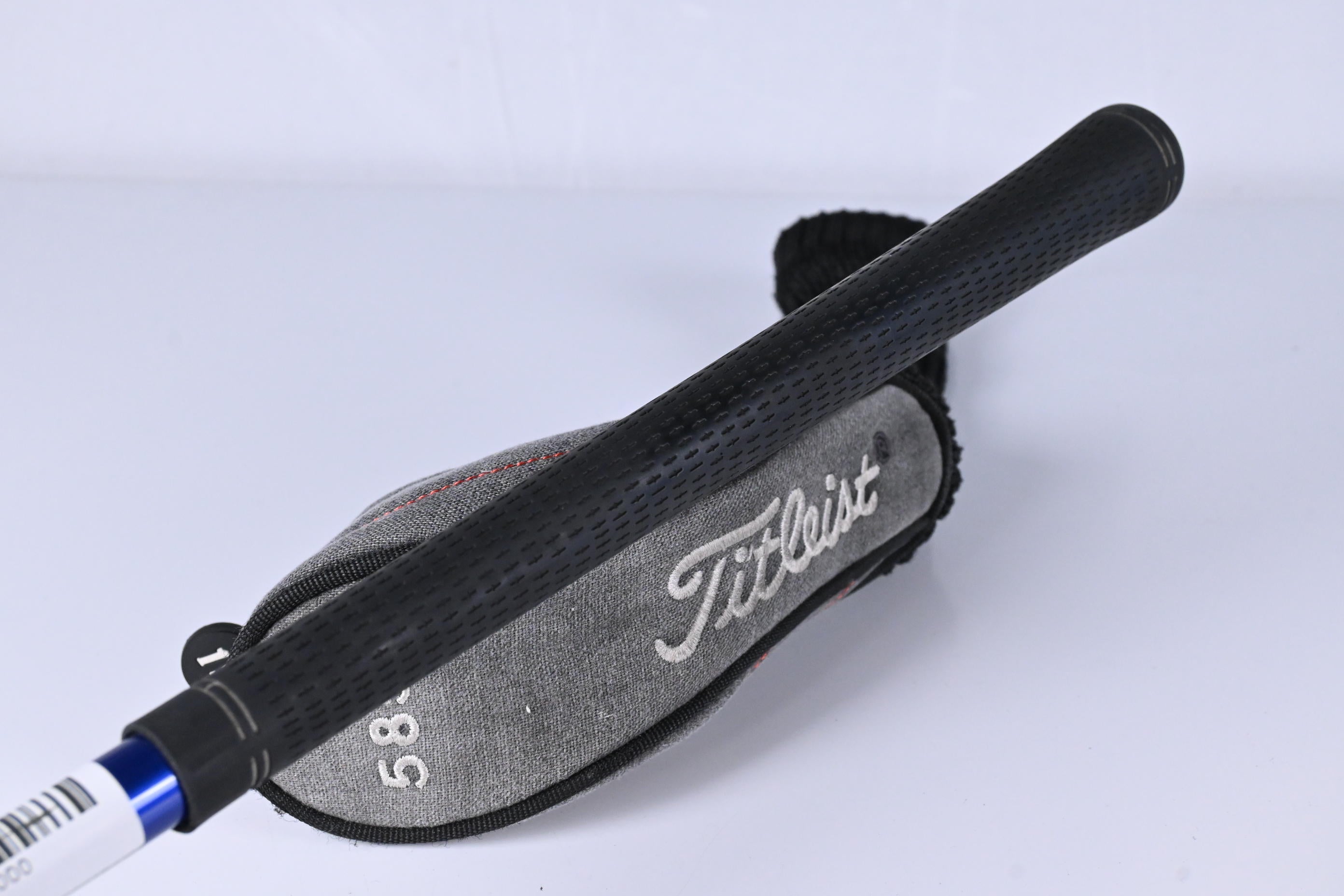 Titleist 585.H #3 Hybrid / 19 Degree / Stiff Flex Graphite Design YS 85 Shaft