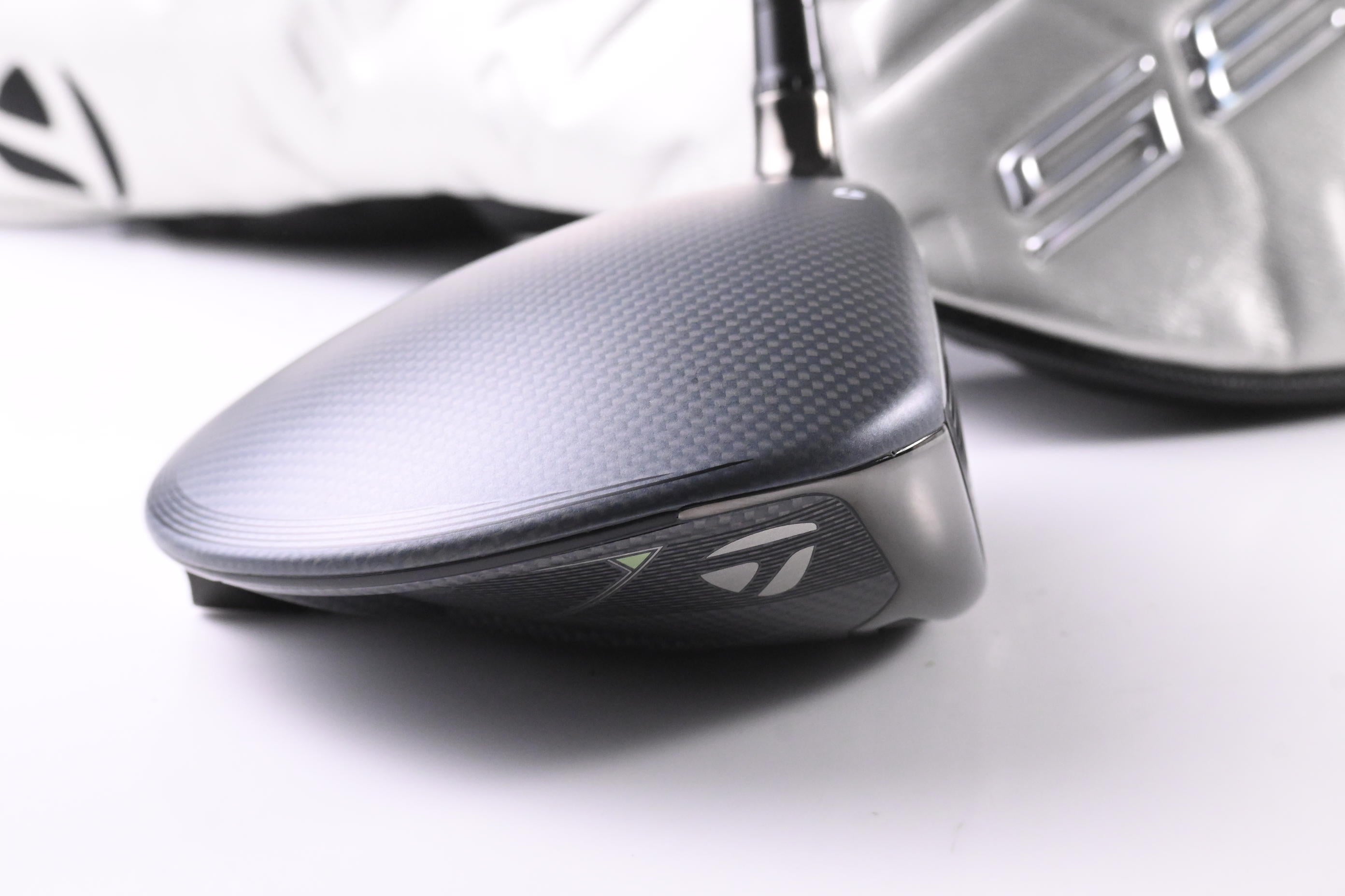 Taylormade Qi35 Driver / 9 Degree / Stiff Flex Mitsubishi Kai'li CB Blue 60
