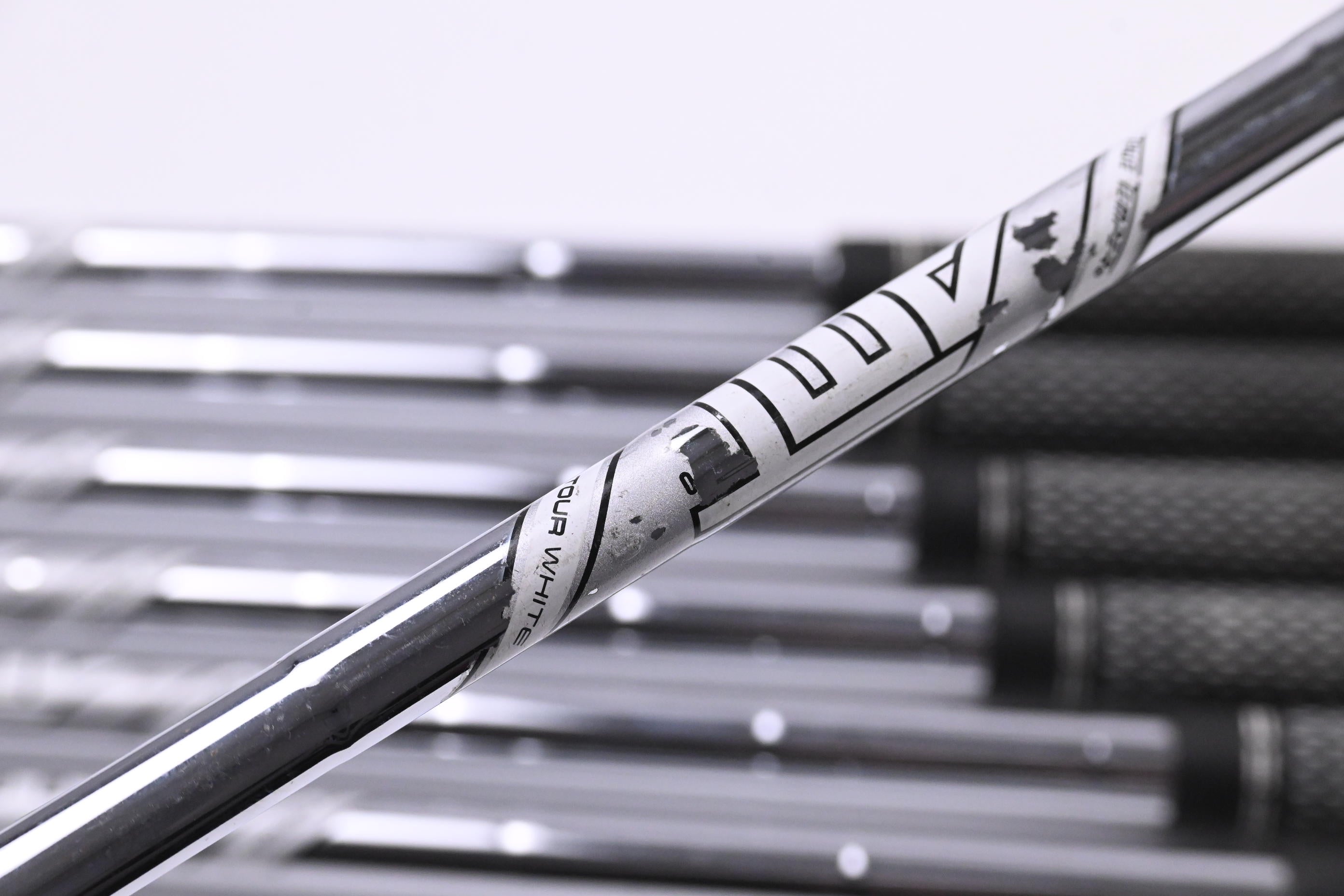 Titleist 718 AP2 Irons / 4-PW / Stiff Flex AMT Tour White S300 Shafts