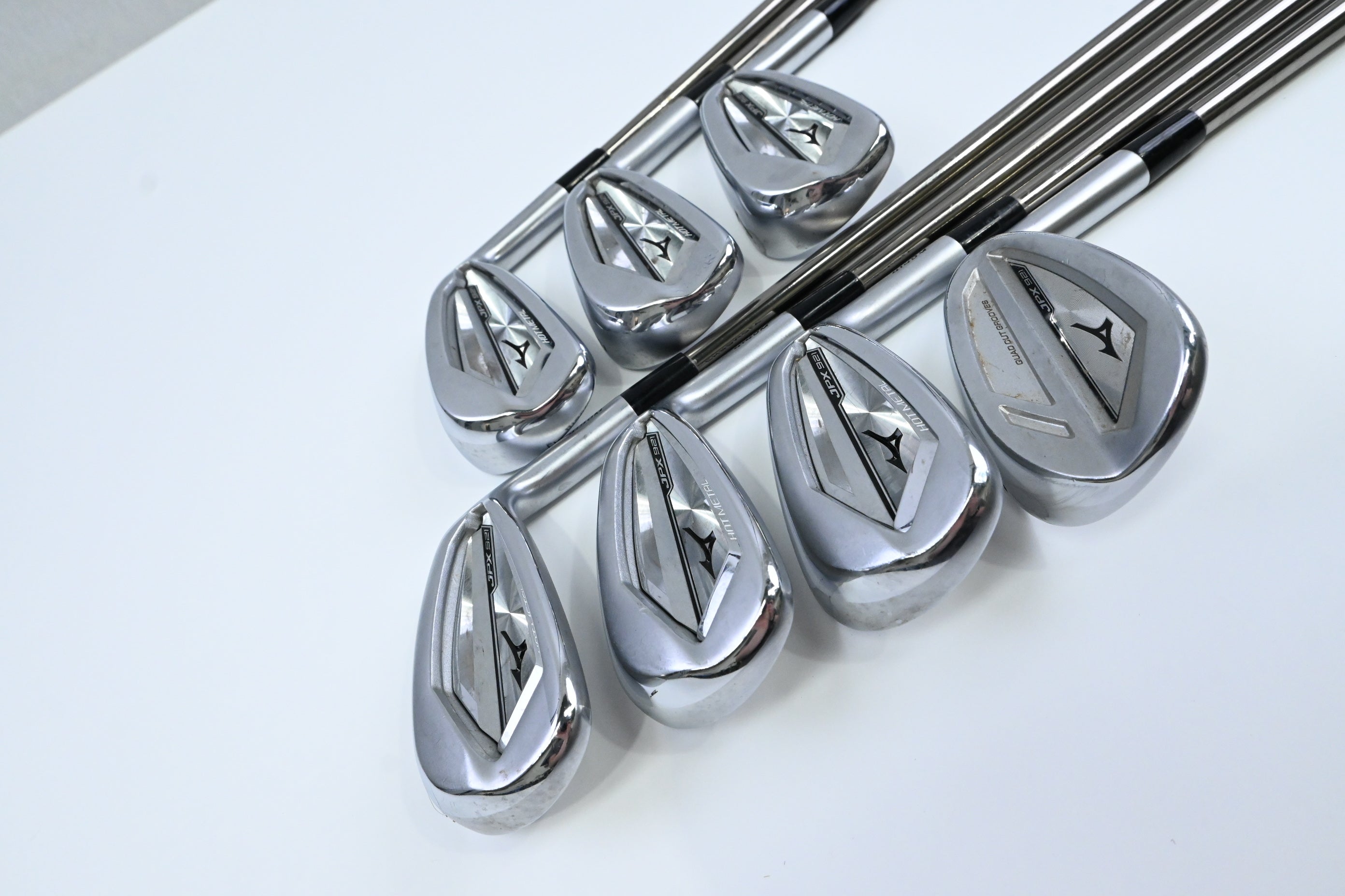 Mizuno JPX 921 Hot Metal Irons / 5-PW+SW / Regular Flex UST Recoil 95 Shafts