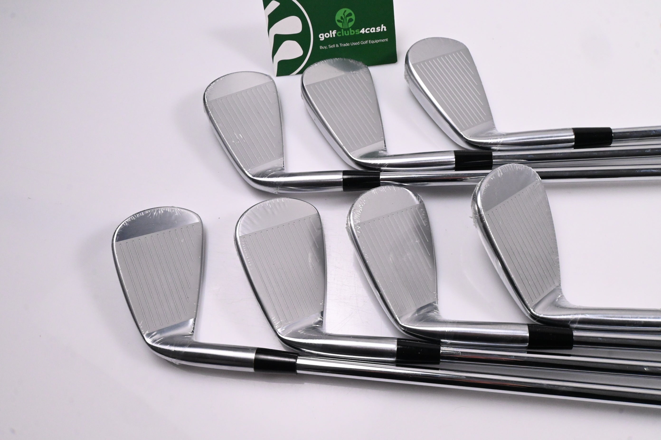 Mizuno Pro 245 Irons / 4-PW / Regular Flex Dynamic Gold MID 100 R300 Shafts