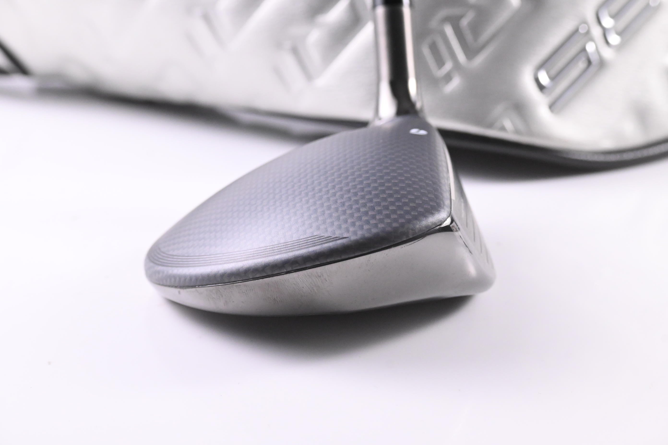 Taylormade Qi35 #7 Wood / 21 Degree / Stiff Flex Kai'li White Dark Wave 70 Shaft