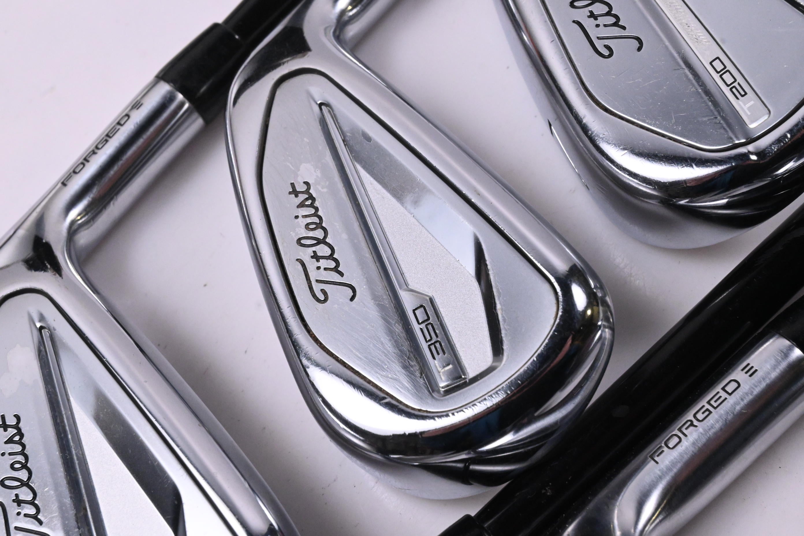 Titleist T350/T200 2023 Irons / Regular Flex Tensei AV Red AM(2) Shafts