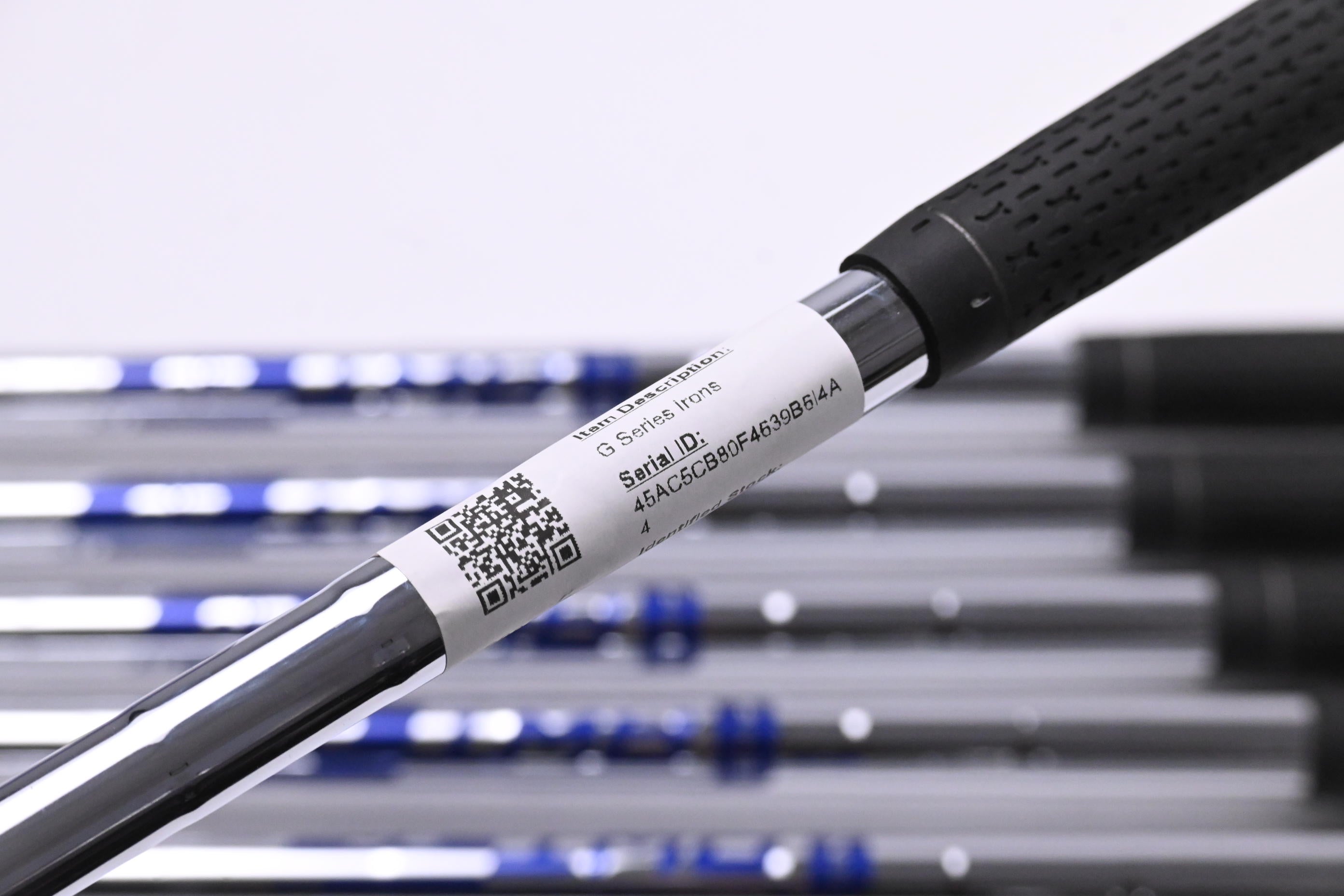 Ping G Series Irons / 6-PW+SW / Yellow Dot / Regular Flex Ping AWT 2.0 Shafts