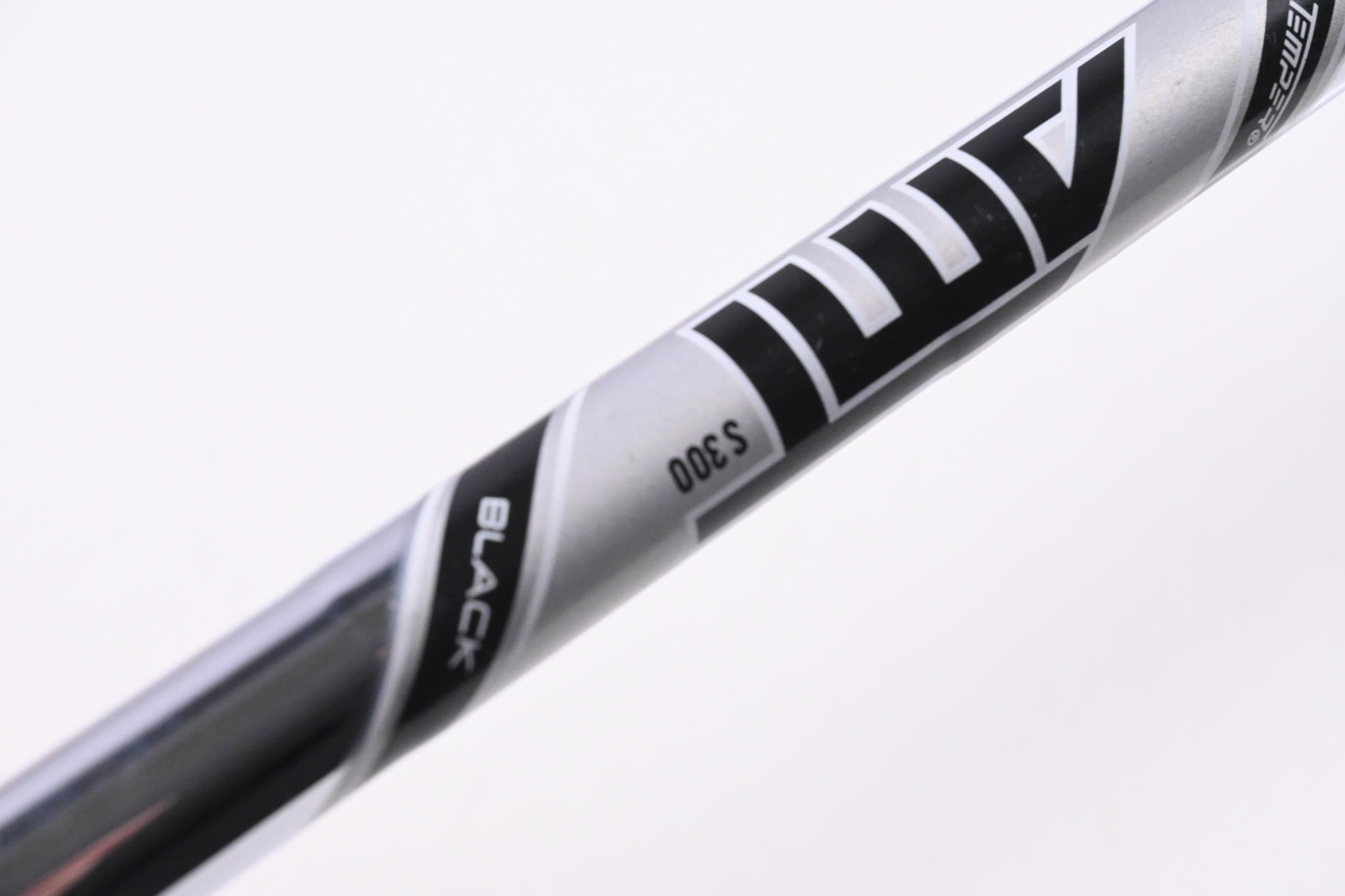 Titleist T200 2023 #7 Iron / 30.5 Degree / Stiff Flex AMT Black S300 Shaft