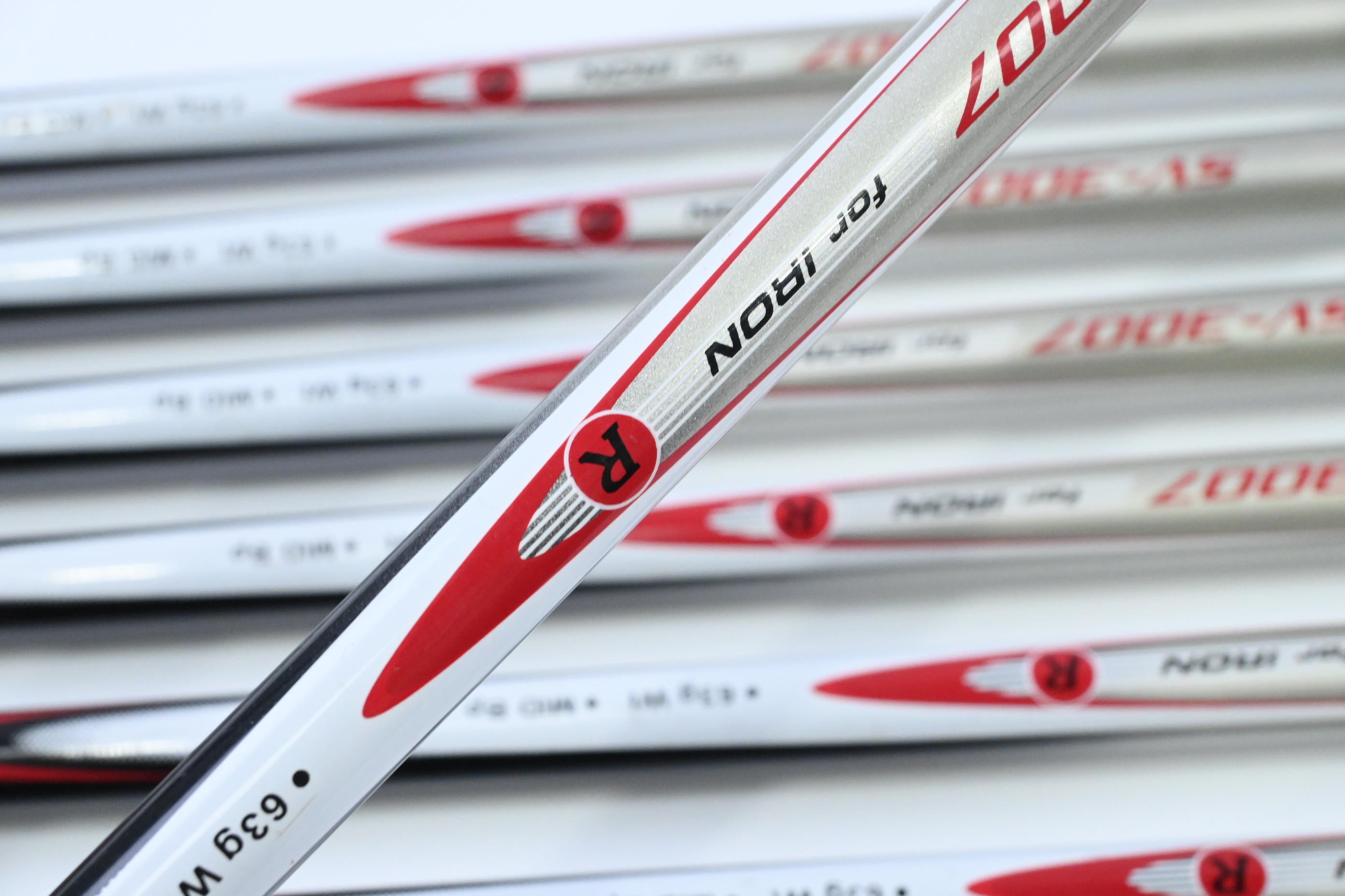 Srixon I-601 Irons / 4-PW / Regular Flex Srizon SV-3007 63 Shafts