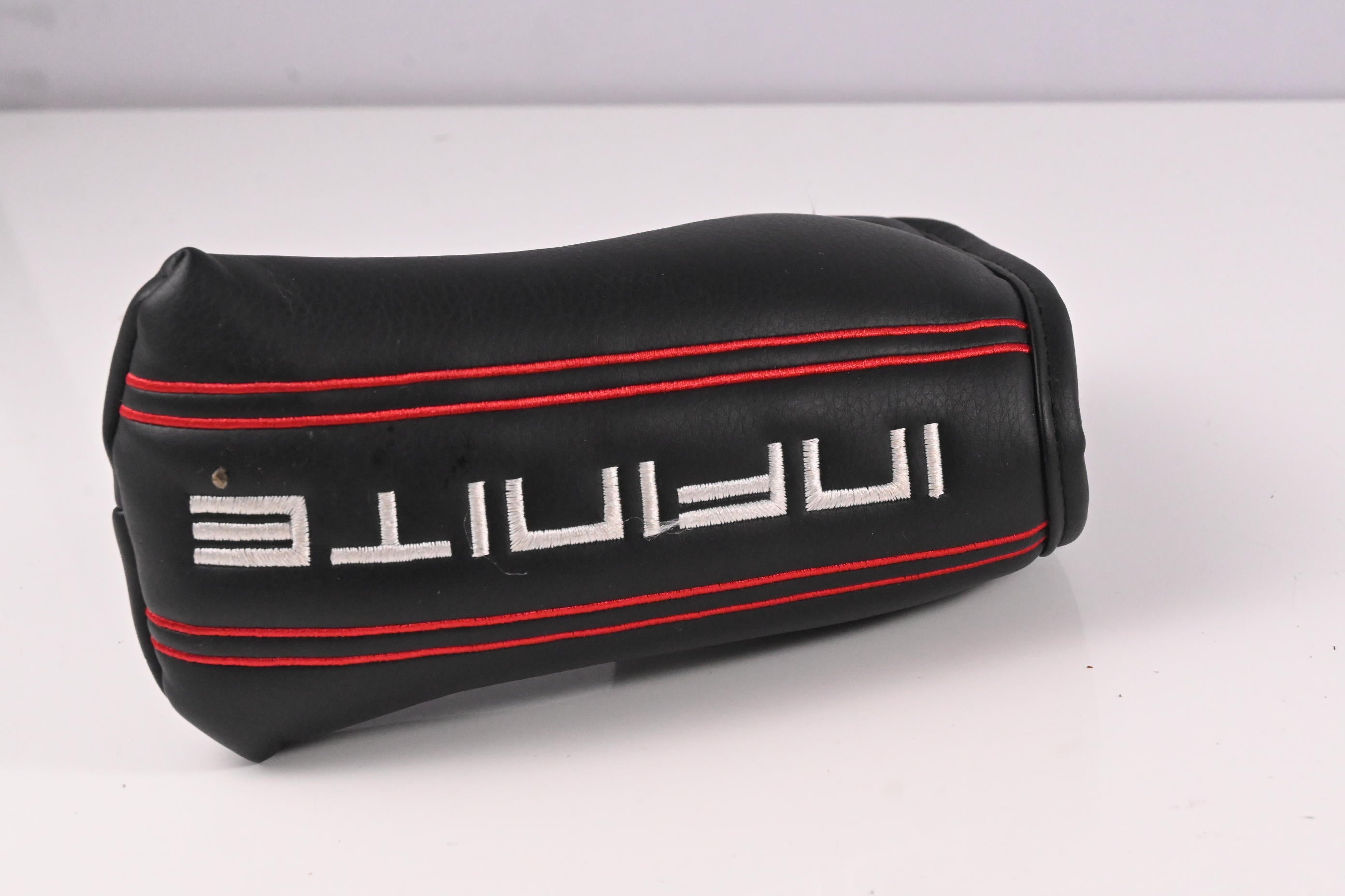 Wilson Infinite Michigan Ave 2024 Putter / 34 Inch