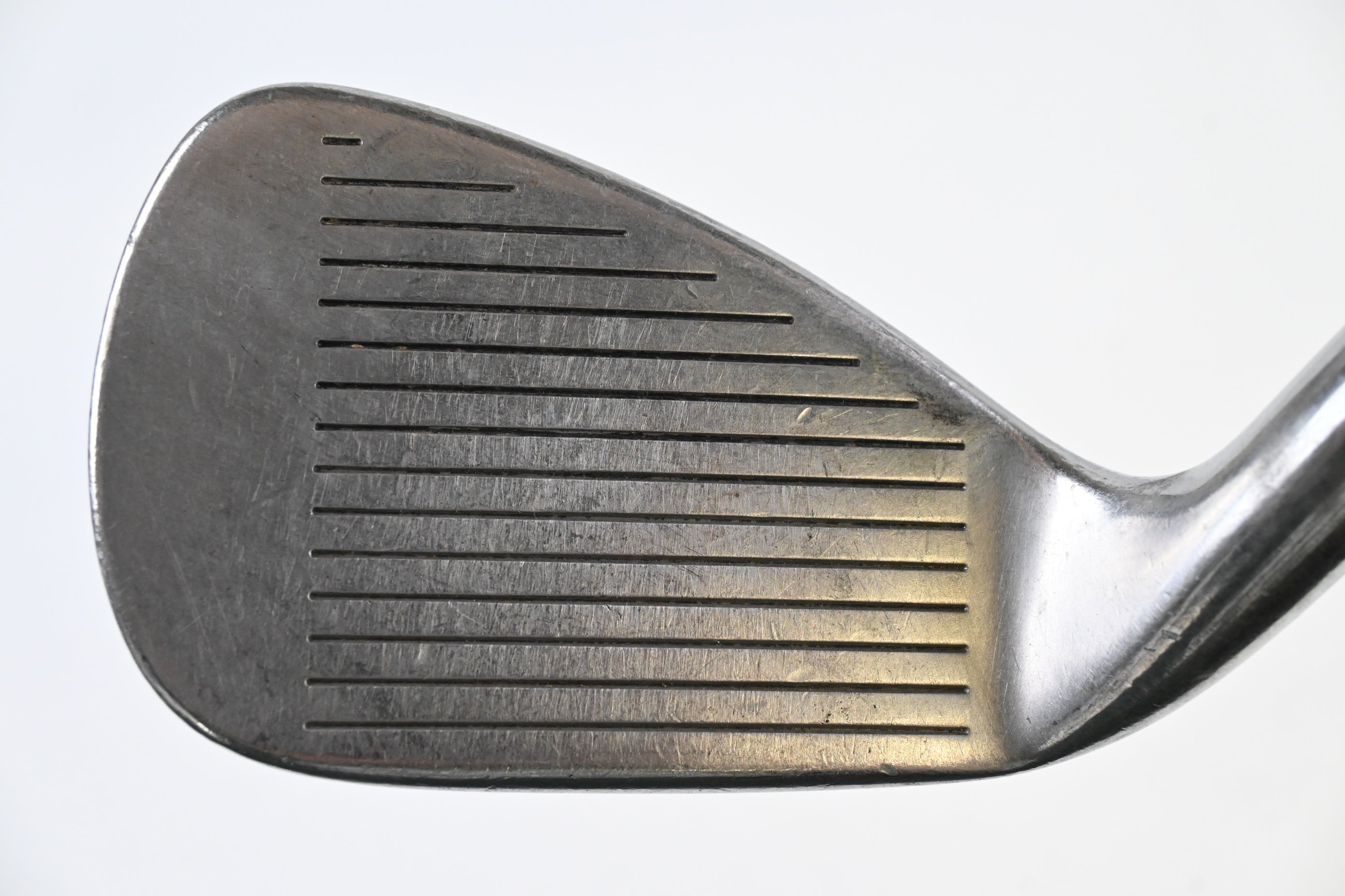 Titleist DCI 981 #9 Iron / Regular Flex Dynamic Gold R300 Shaft