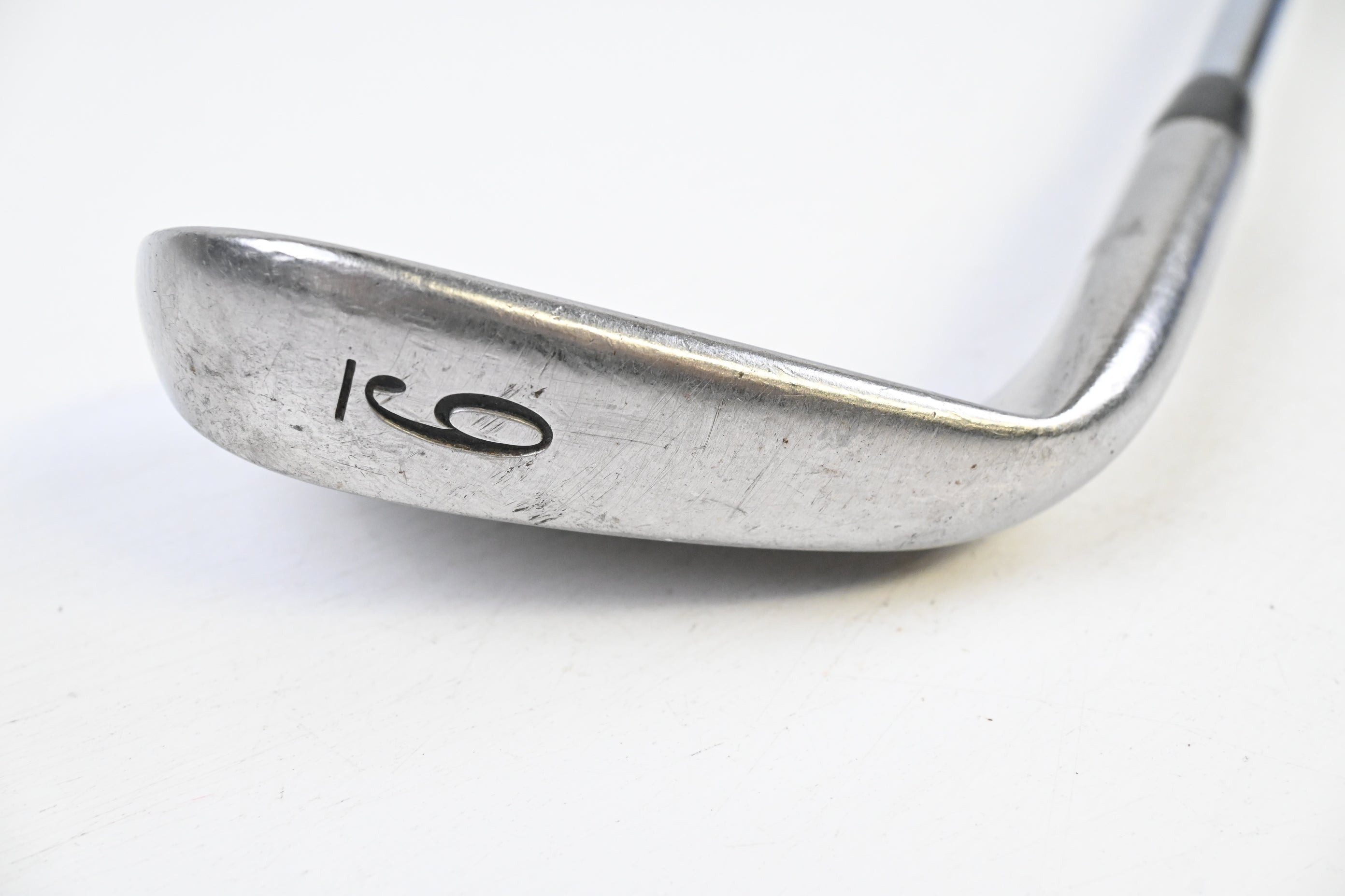 Titleist DCI 981 #9 Iron / Regular Flex Dynamic Gold R300 Shaft