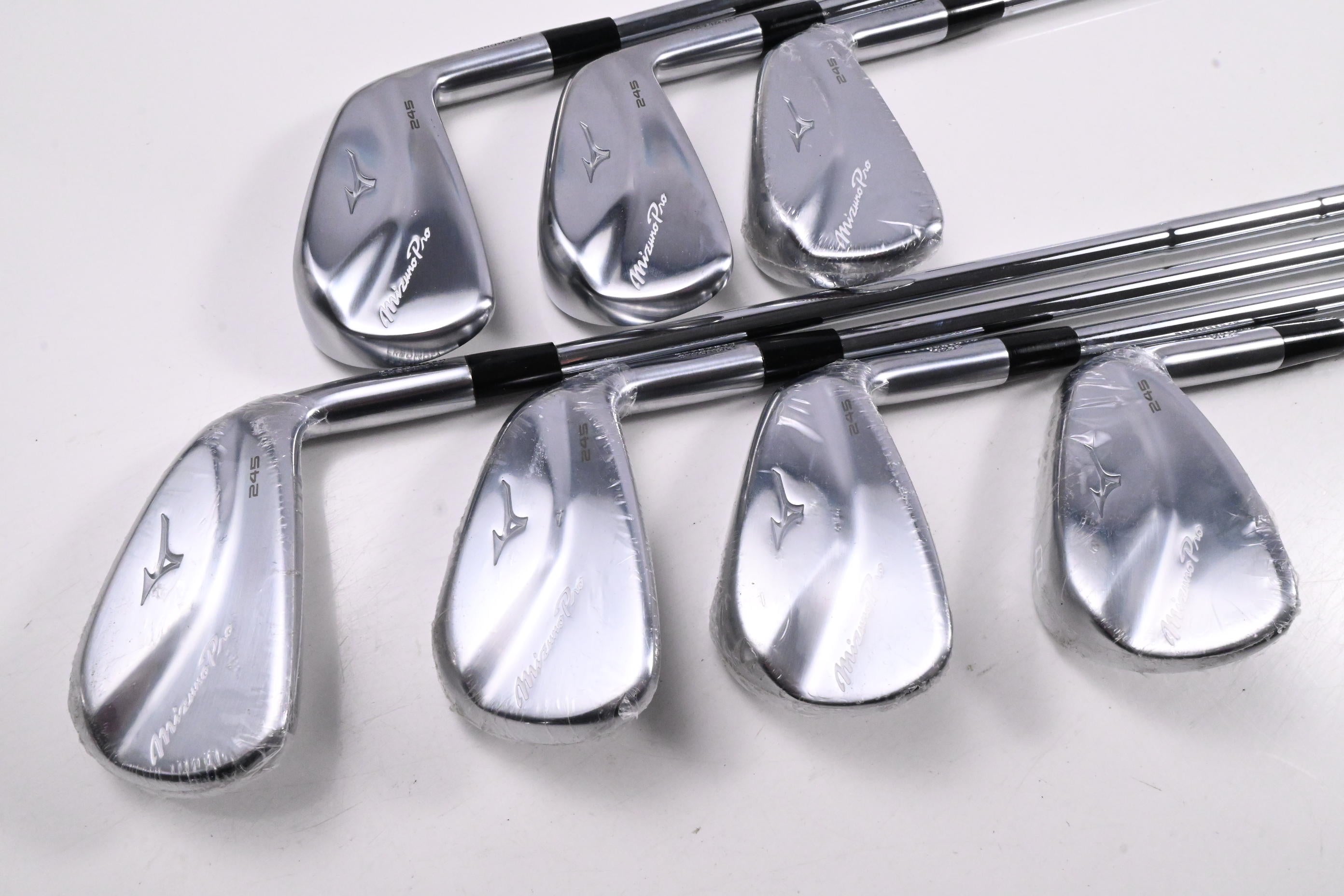 Mizuno Pro 245 Irons / 4-PW / Regular Flex Dynamic Gold MID 100 R300 Shafts