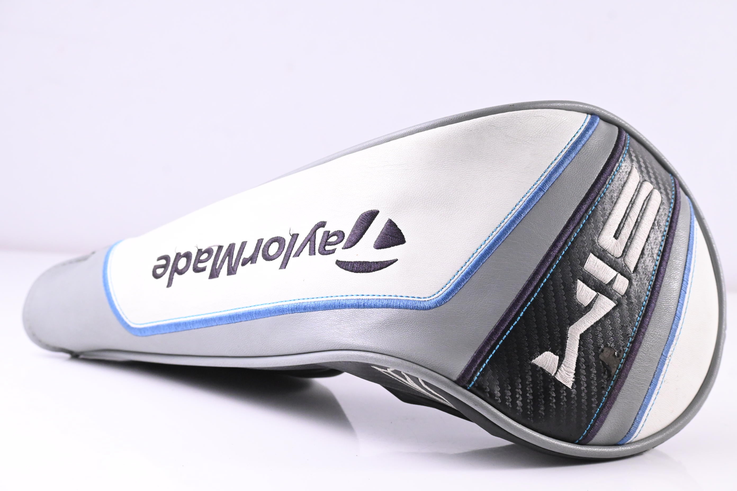 Taylormade SIM Driver / 9 Degree / Stiff Flex Fujikura Ventus Blue 6 Shaft