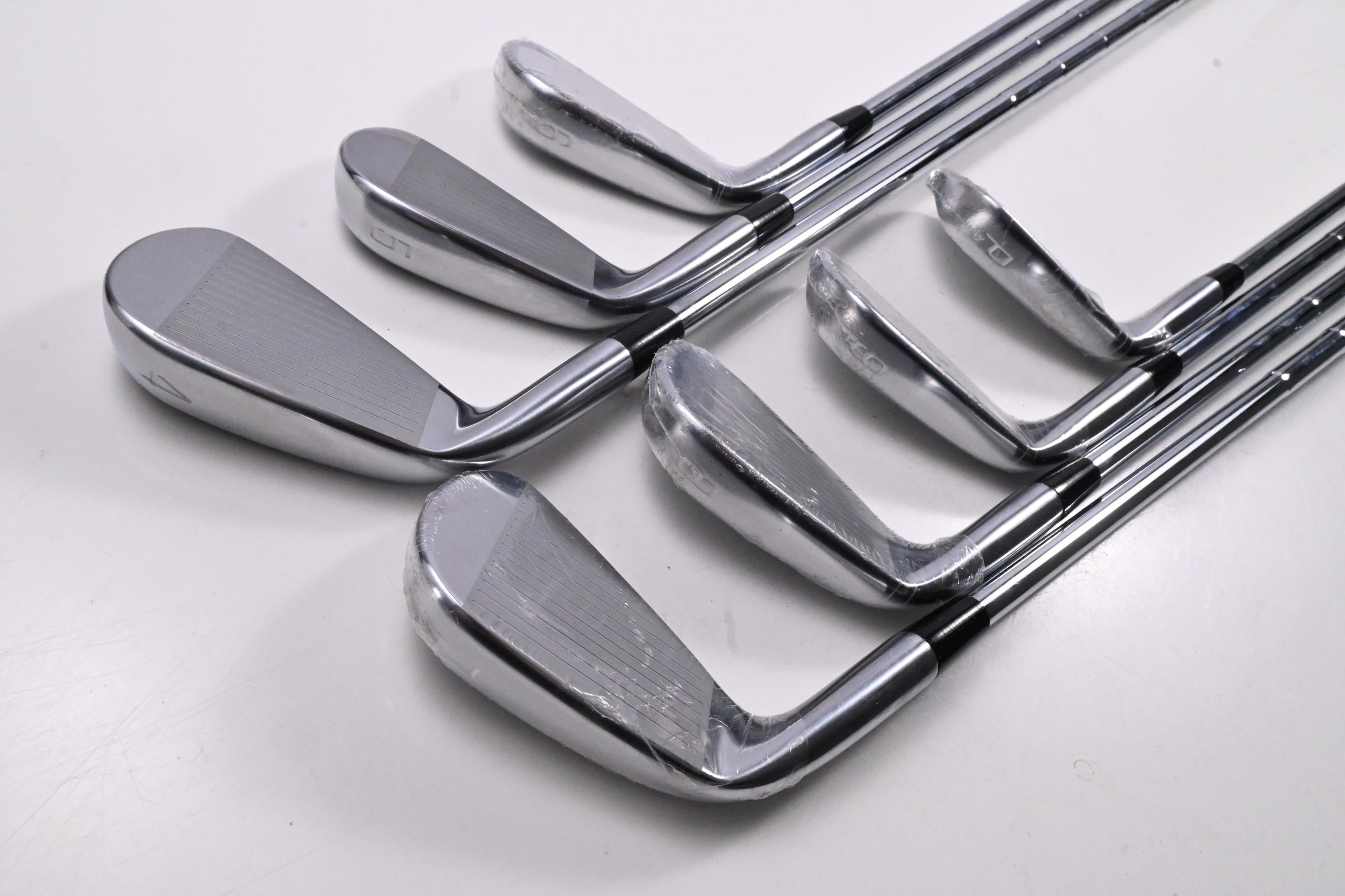 Mizuno Pro 245 Irons / 4-PW / Regular Flex Dynamic Gold MID 100 R300 Shafts