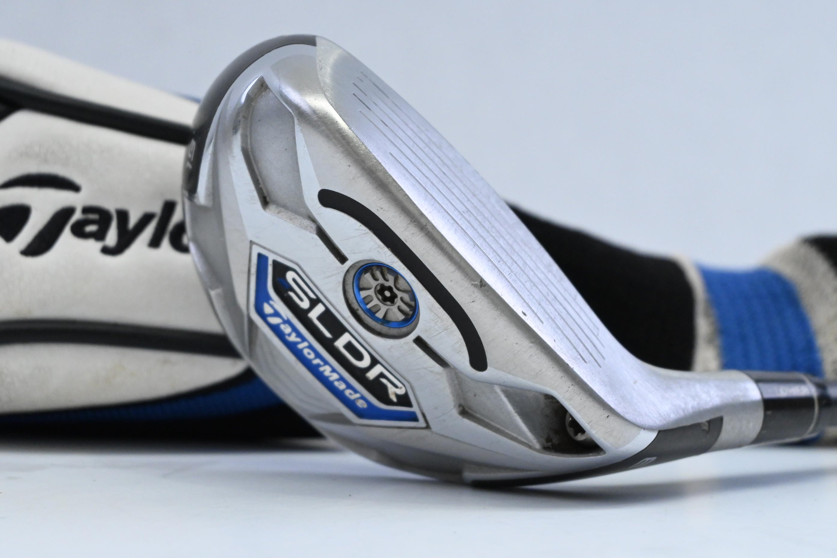 Taylormade SLDR #3 Hybrid / 19 Degree / Stiff Flex Fujikura Speeder 82 Shaft