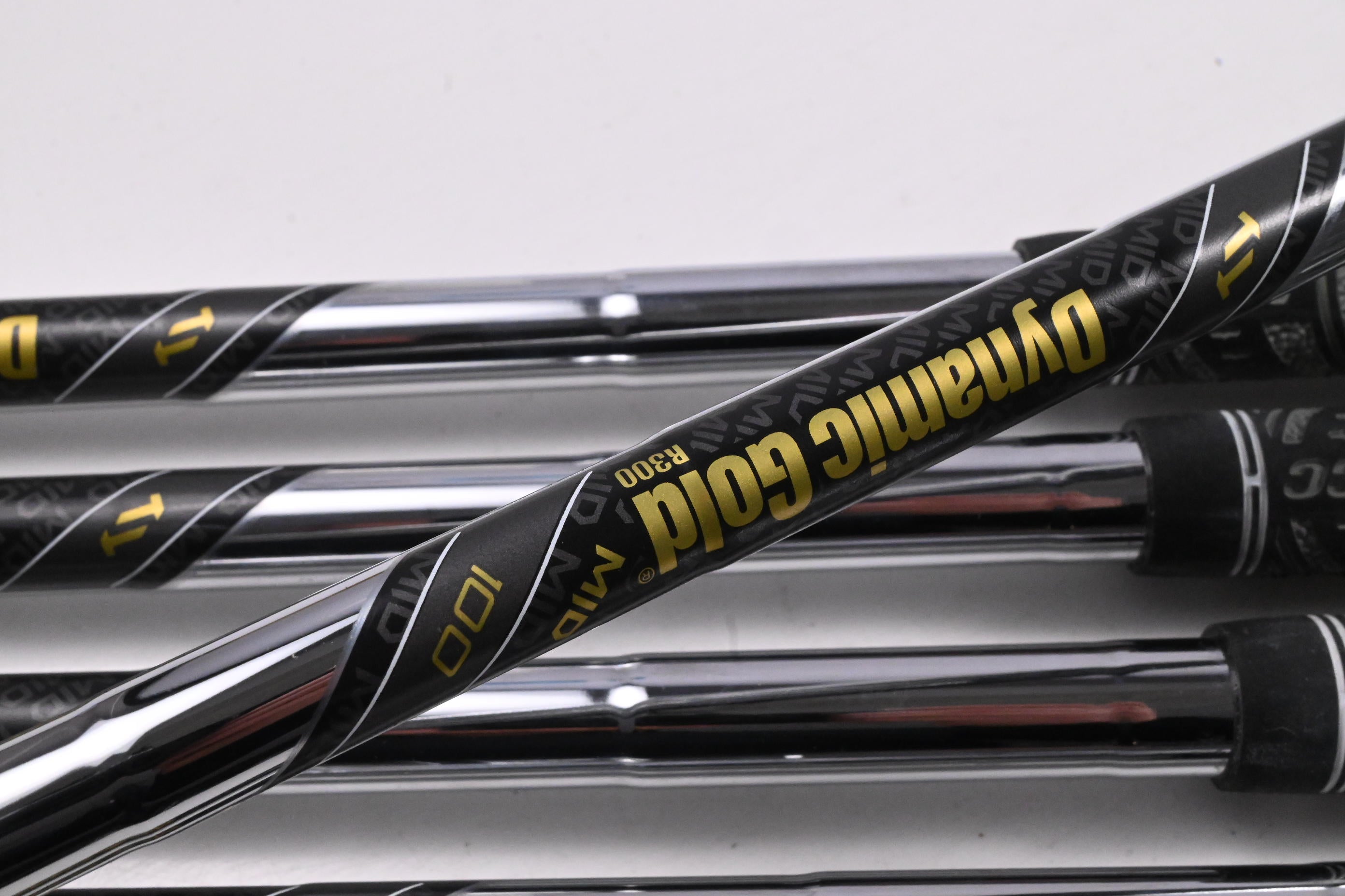 Mizuno Pro 245 Irons / 4-PW / Regular Flex Dynamic Gold MID 100 R300 Shafts