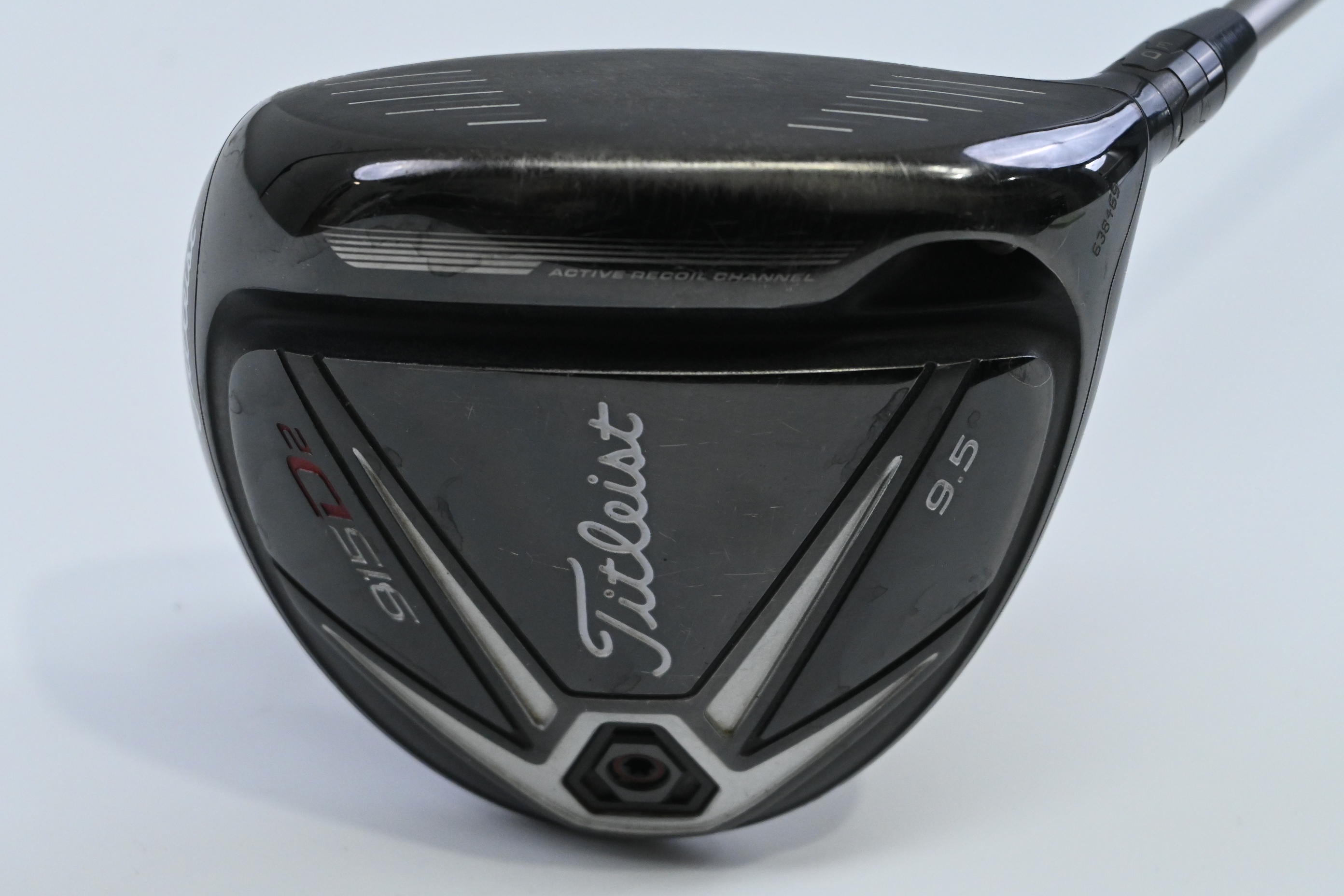 Titleist 915 D2 Driver / 9.5 Degree / Stiff Flex Diamana D+ 70 Shaft