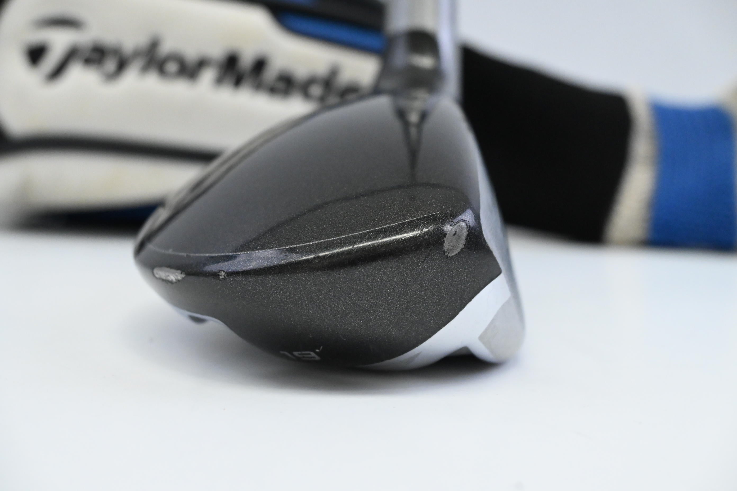 Taylormade SLDR #3 Hybrid / 19 Degree / Stiff Flex Fujikura Speeder 82 Shaft