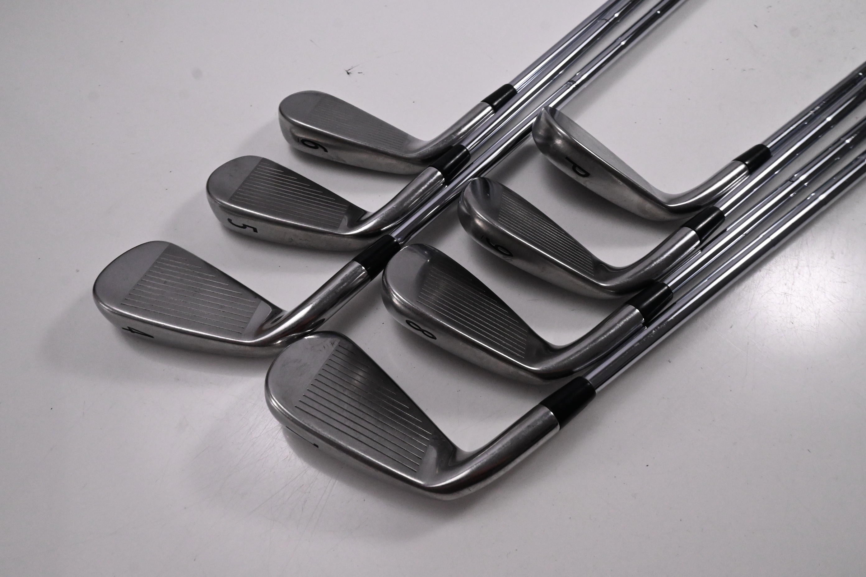 Titleist 712 AP1 Irons / 4-PW / X-Flex Dynamic Gold X100 Shafts